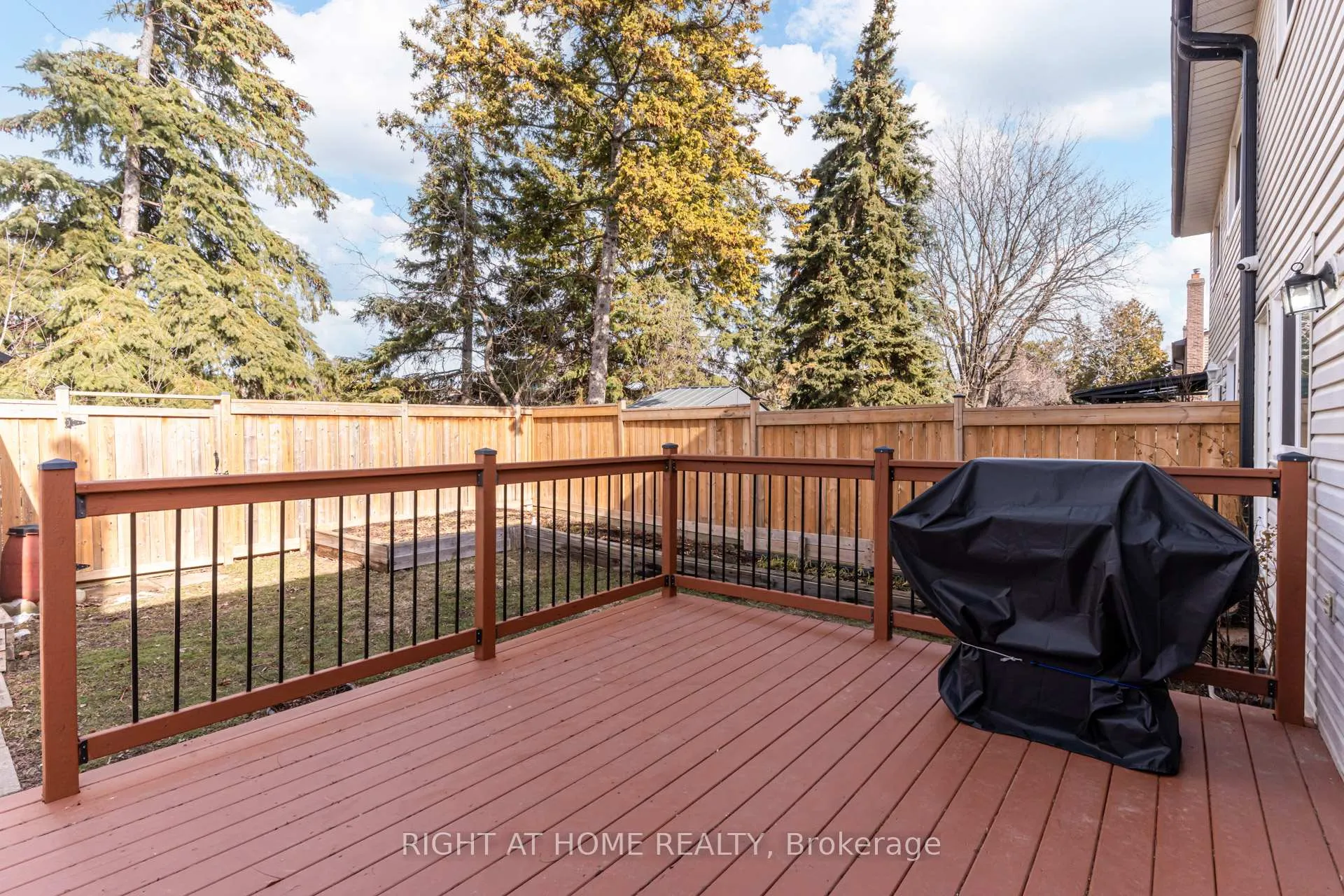 Photo 45 of 40 Salisbury Circle, Brampton, Brampton North — HOMEH