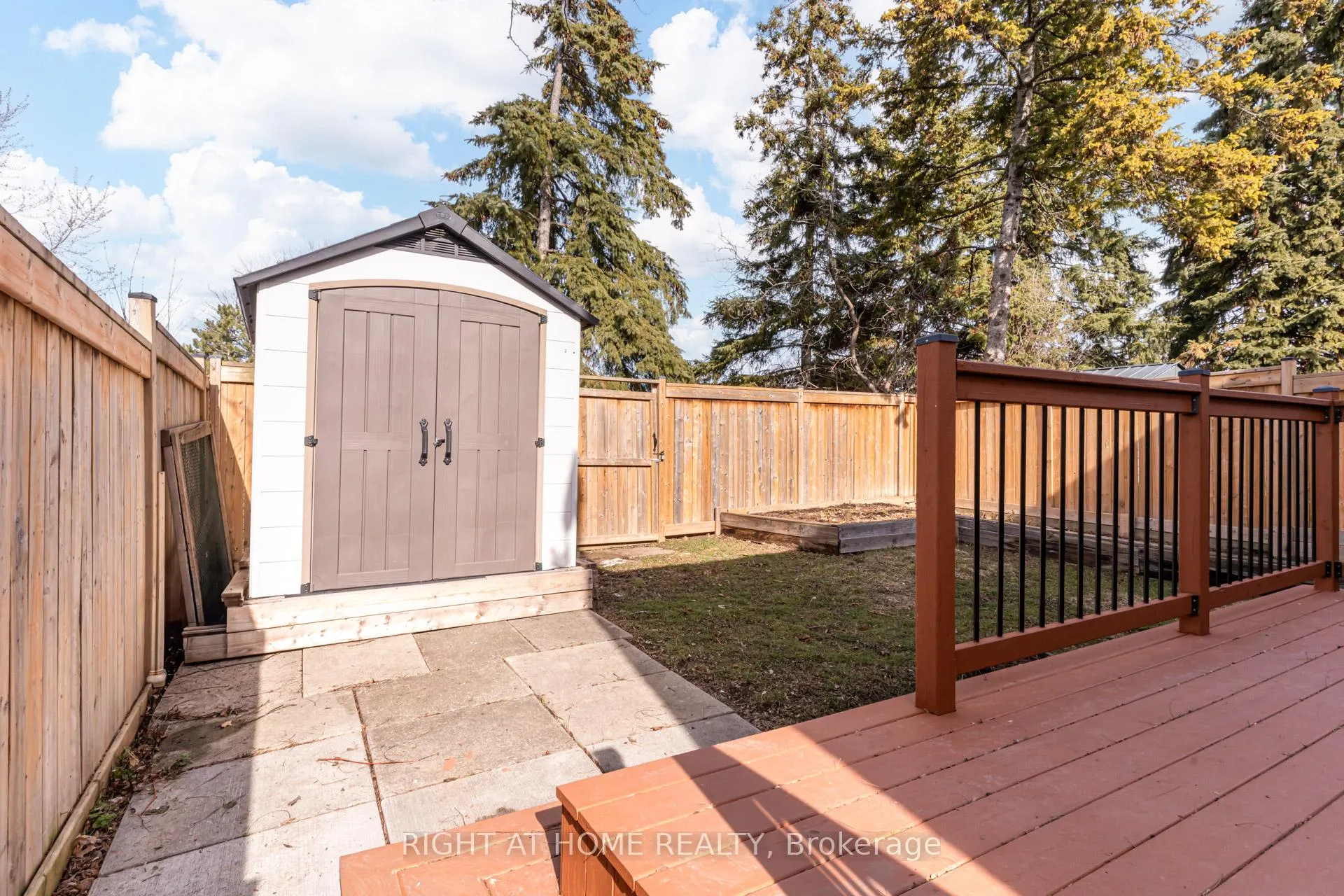 Photo 49 of 40 Salisbury Circle, Brampton, Brampton North — HOMEH