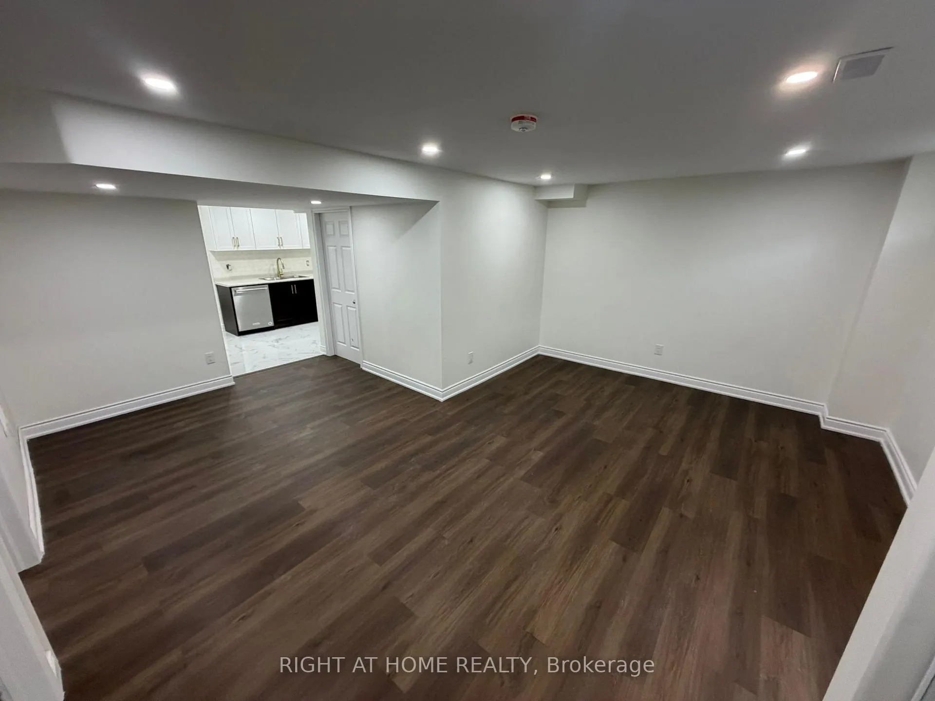 Photo 4 of 52 Drake Avenue, Brant, Paris — HOMEH