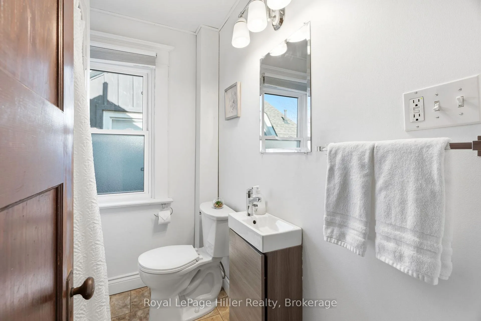 Photo 17 of 145 Caledonia Street, Stratford — HOMEH