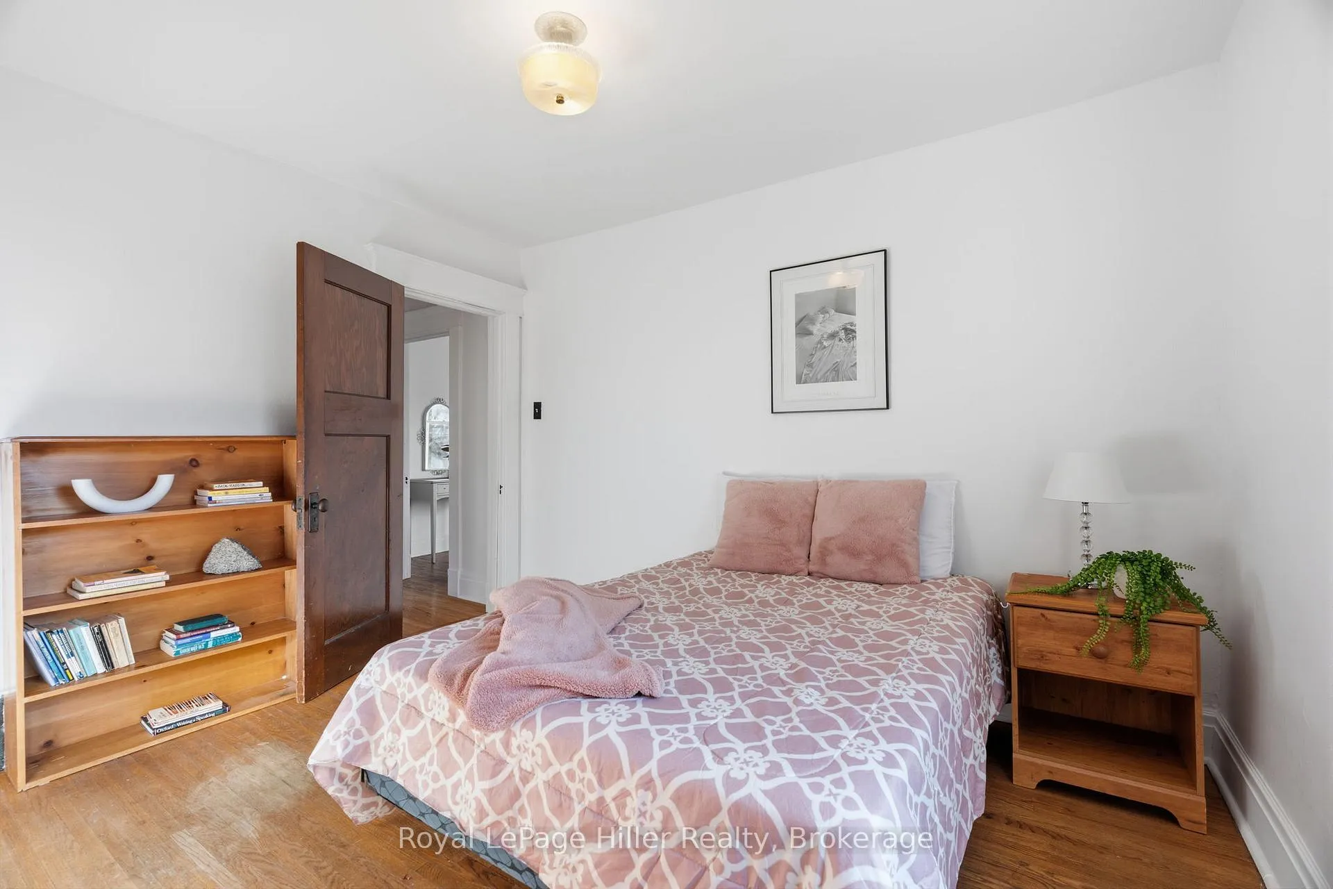 Photo 19 of 145 Caledonia Street, Stratford — HOMEH