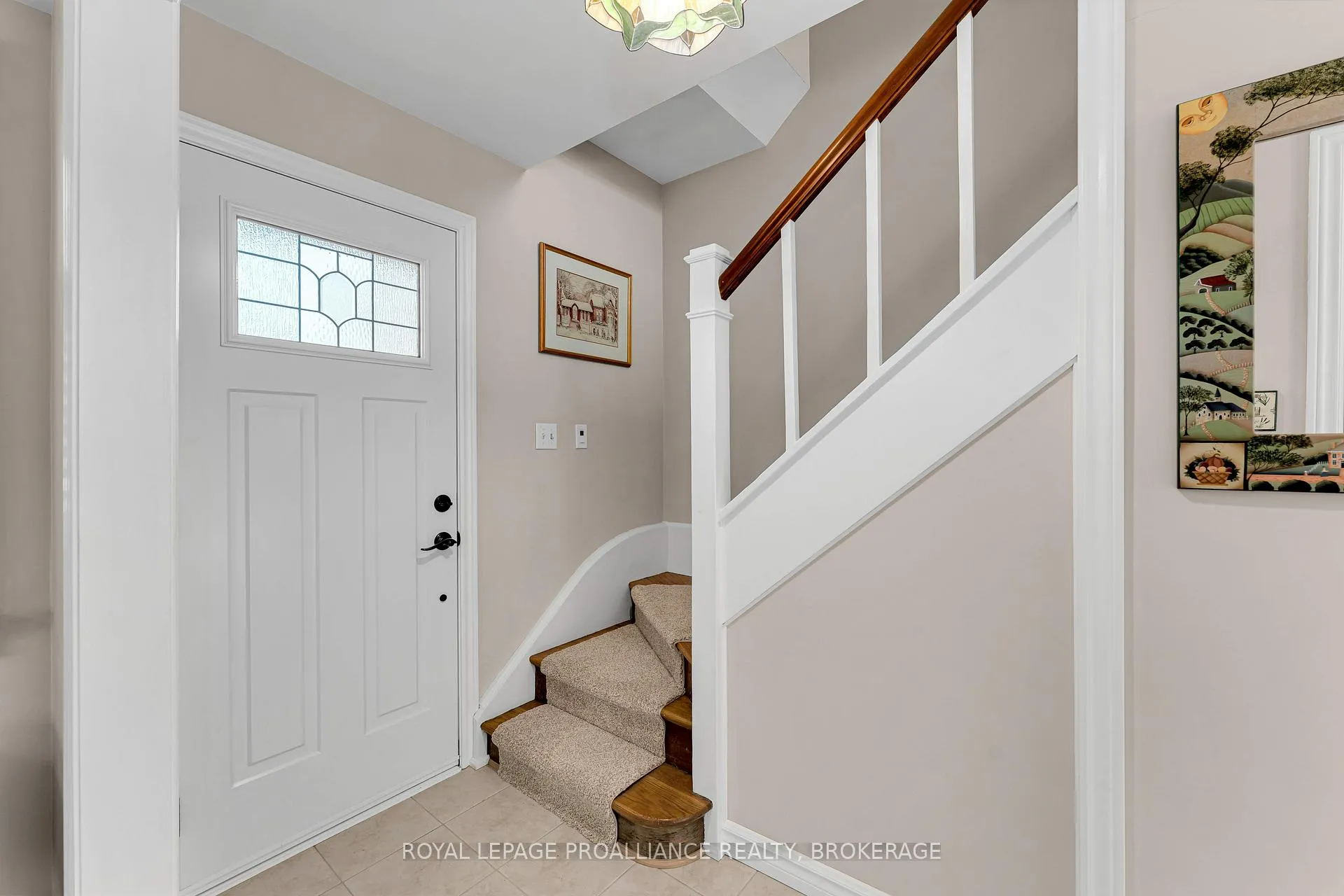Photo 4 of 46 Watts Crescent, Kingston, Central City West — HOMEH