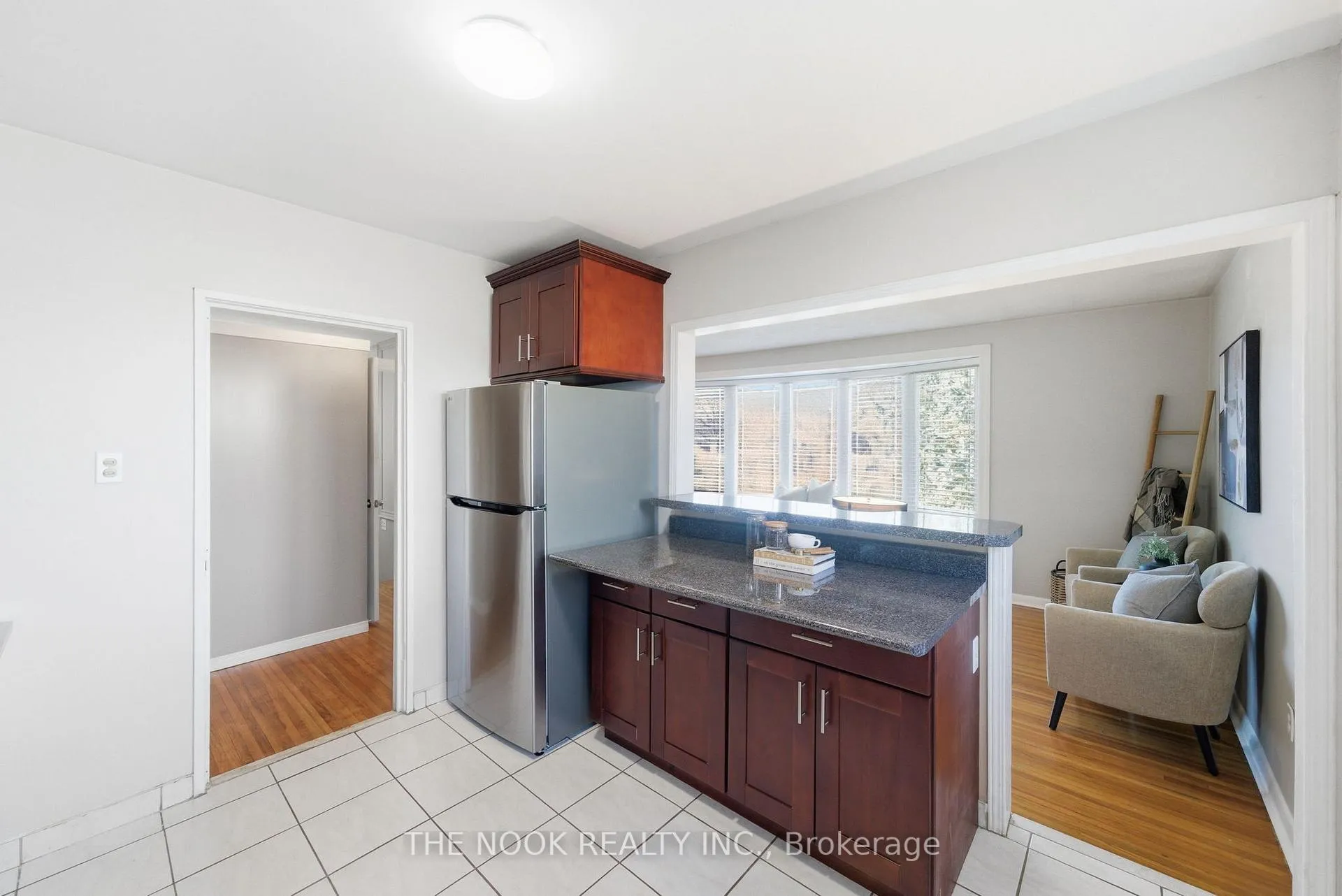 Photo 12 of 1005 Centre Street N, Whitby, Williamsburg — HOMEH