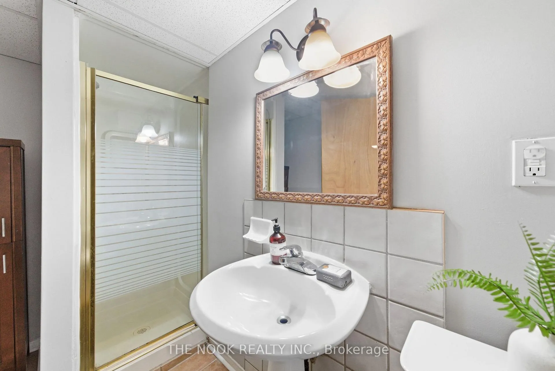 Photo 30 of 1005 Centre Street N, Whitby, Williamsburg — HOMEH