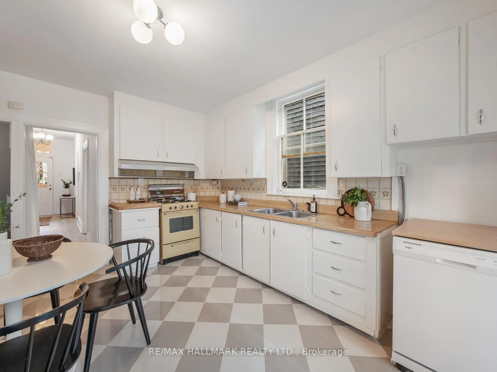 Photo 17 of 241 Bain Avenue, Toronto, North Riverdale — HOMEH