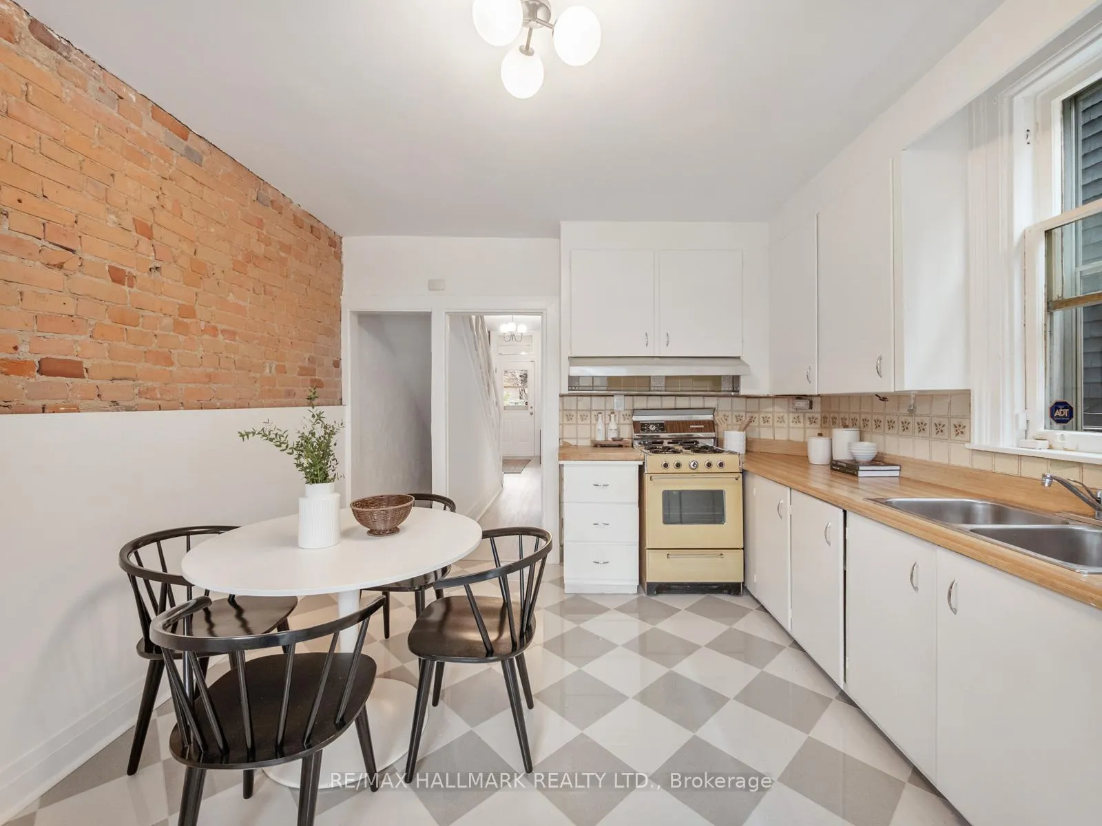 Photo 18 of 241 Bain Avenue, Toronto, North Riverdale — HOMEH