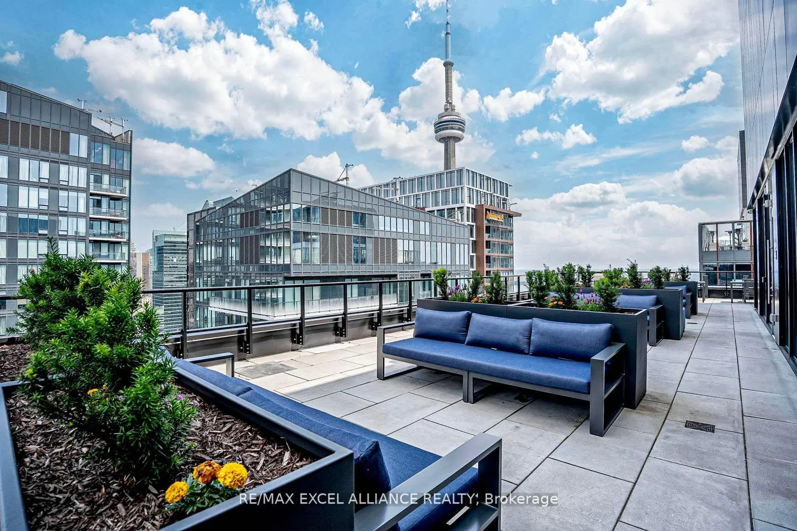 Photo 5 of Unit 2207, 357 King Street W, Toronto, Waterfront Communities — HOMEH