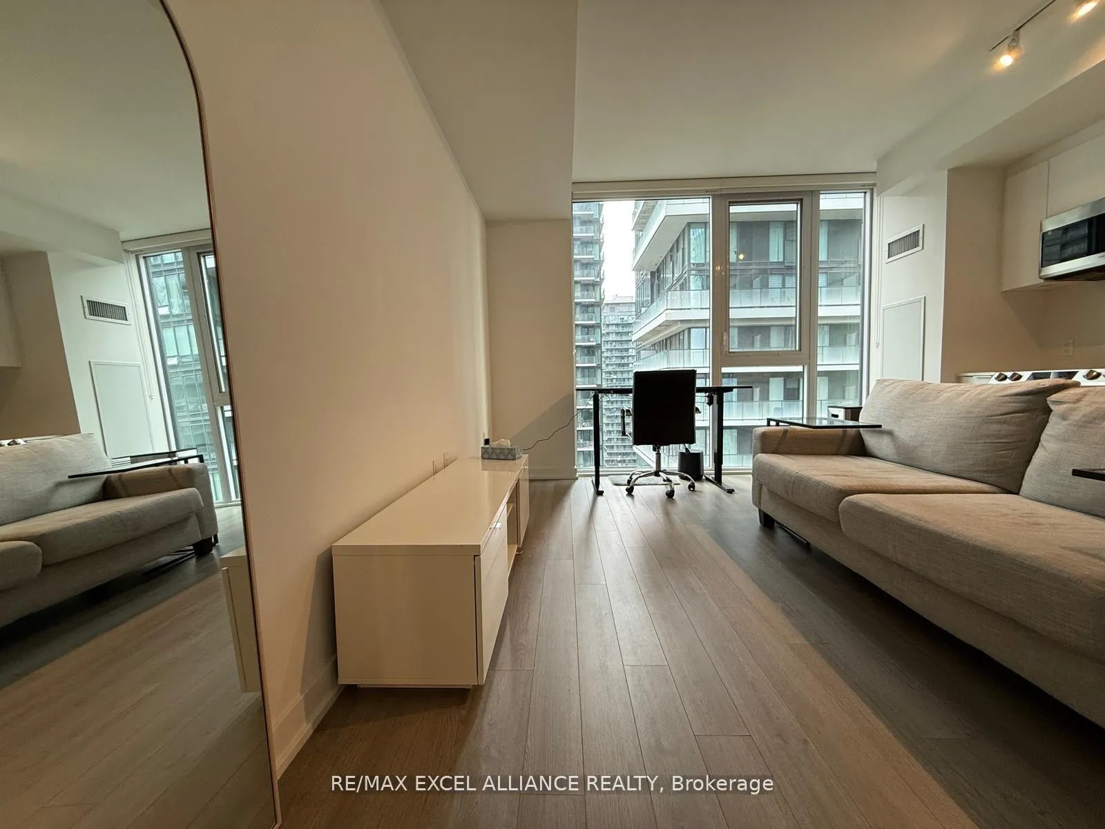 Photo 7 of Unit 2207, 357 King Street W, Toronto, Waterfront Communities — HOMEH