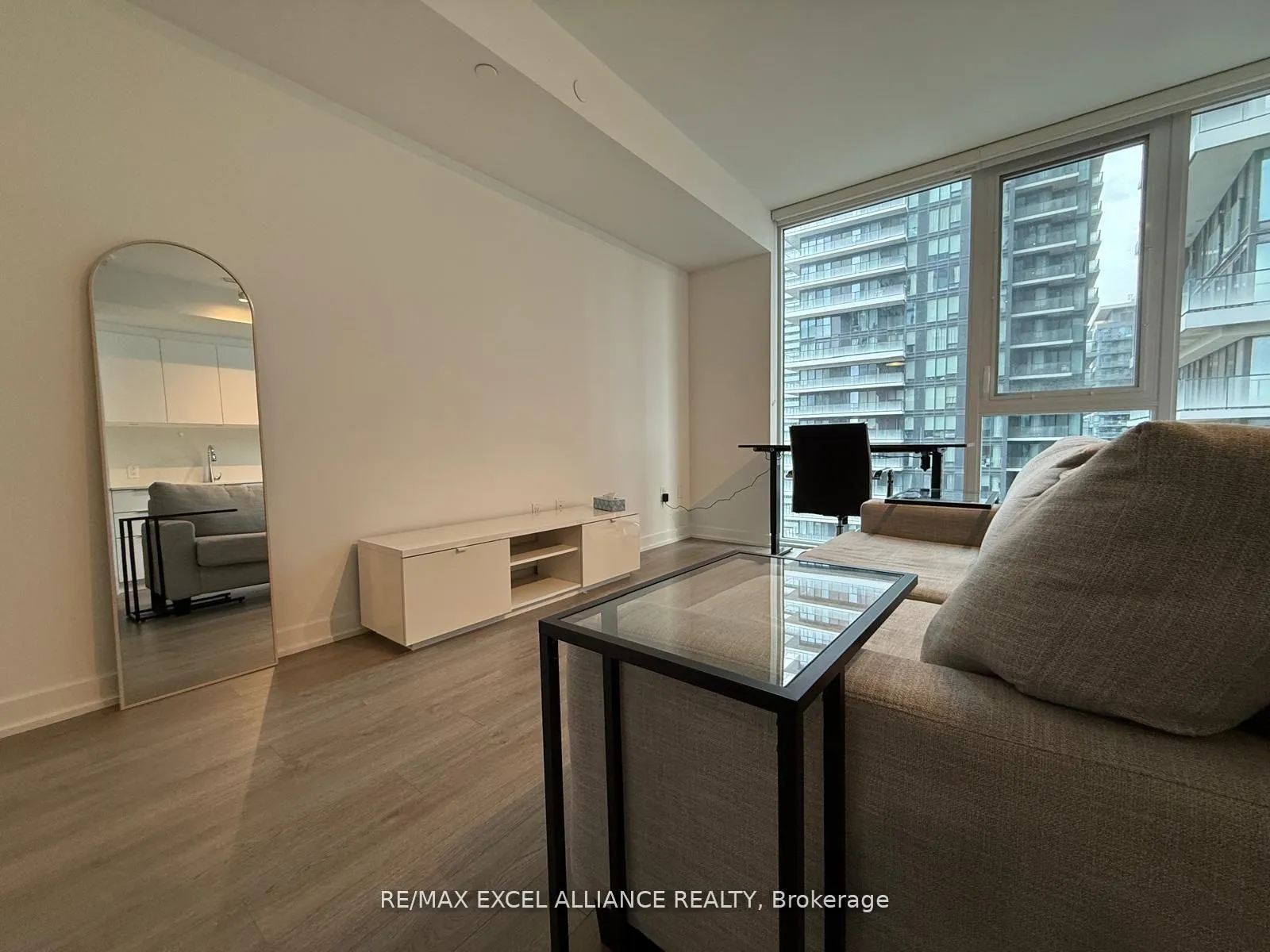 Photo 10 of Unit 2207, 357 King Street W, Toronto, Waterfront Communities — HOMEH