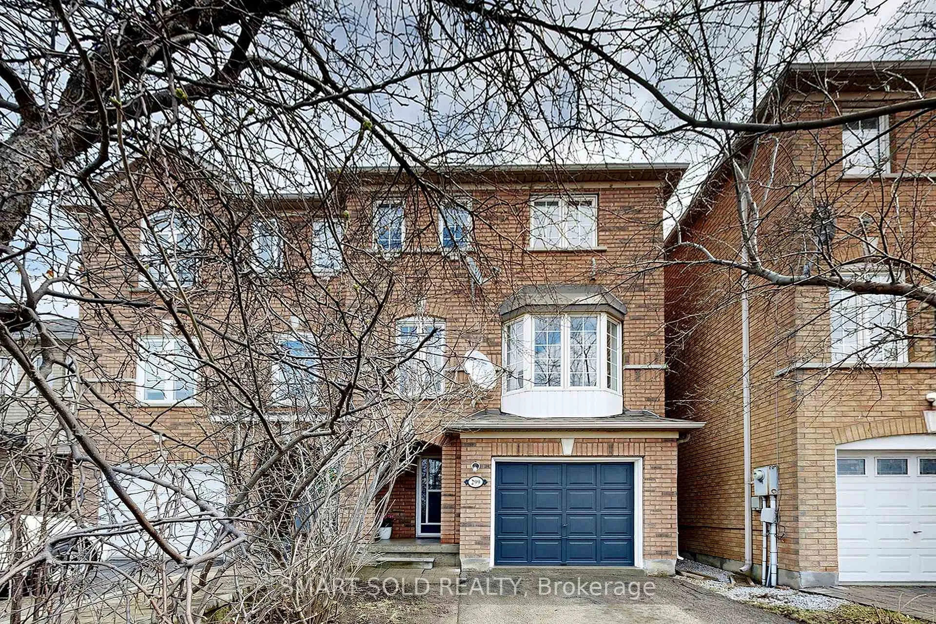 Photo 1 of 299 Yellowood Circle, Vaughan, Patterson — HOMEH