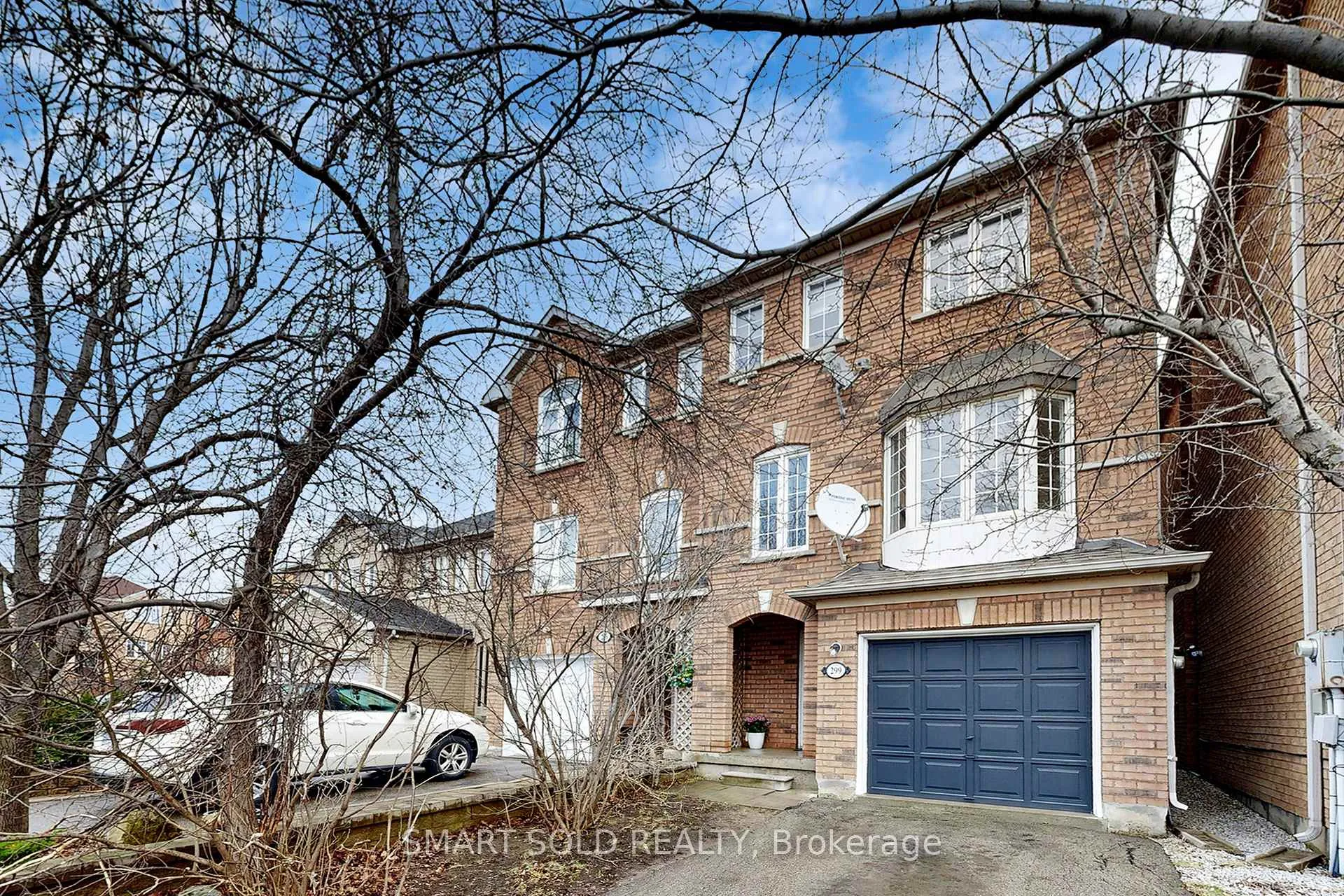 Photo 2 of 299 Yellowood Circle, Vaughan, Patterson — HOMEH