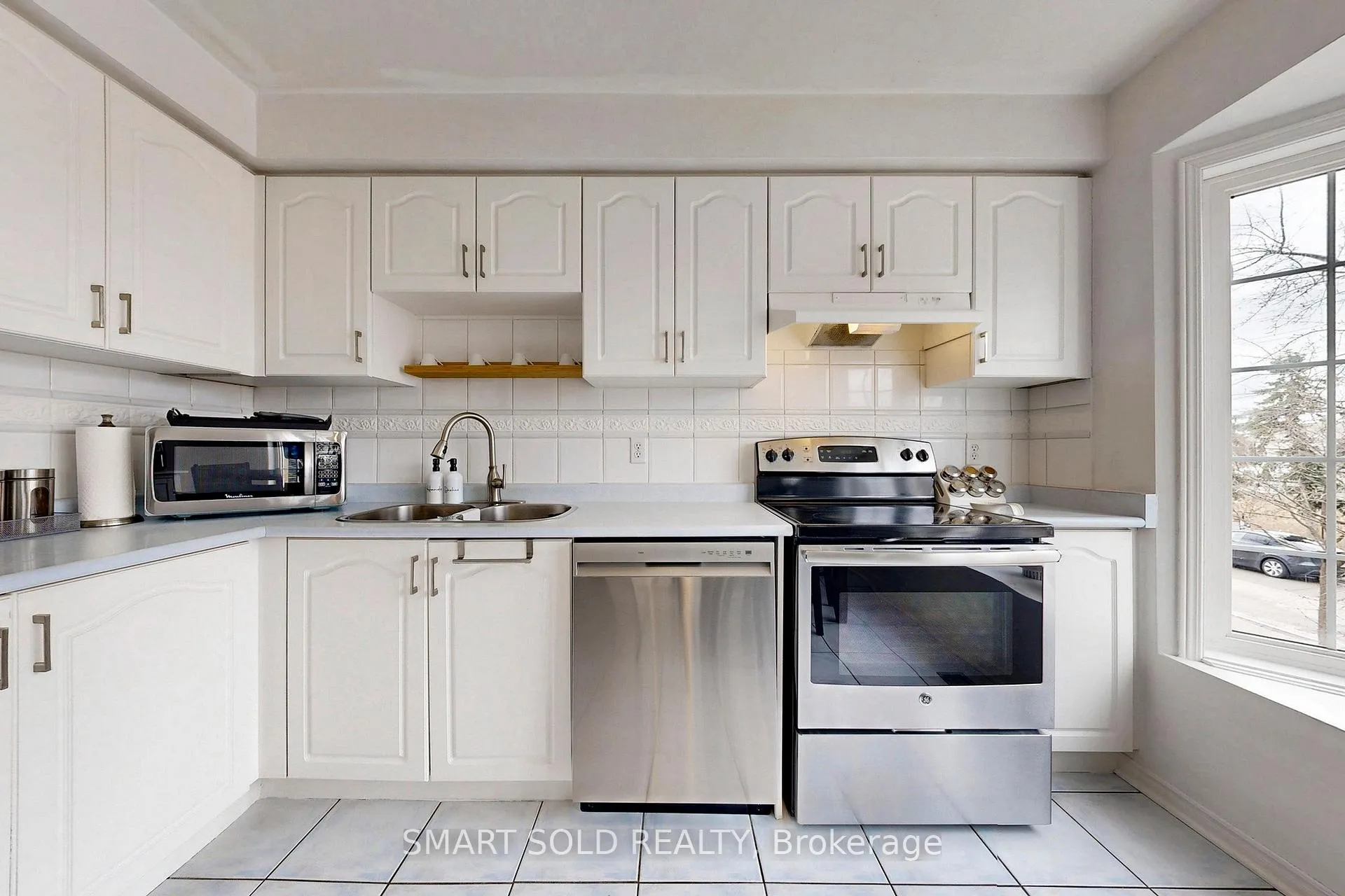 Photo 16 of 299 Yellowood Circle, Vaughan, Patterson — HOMEH