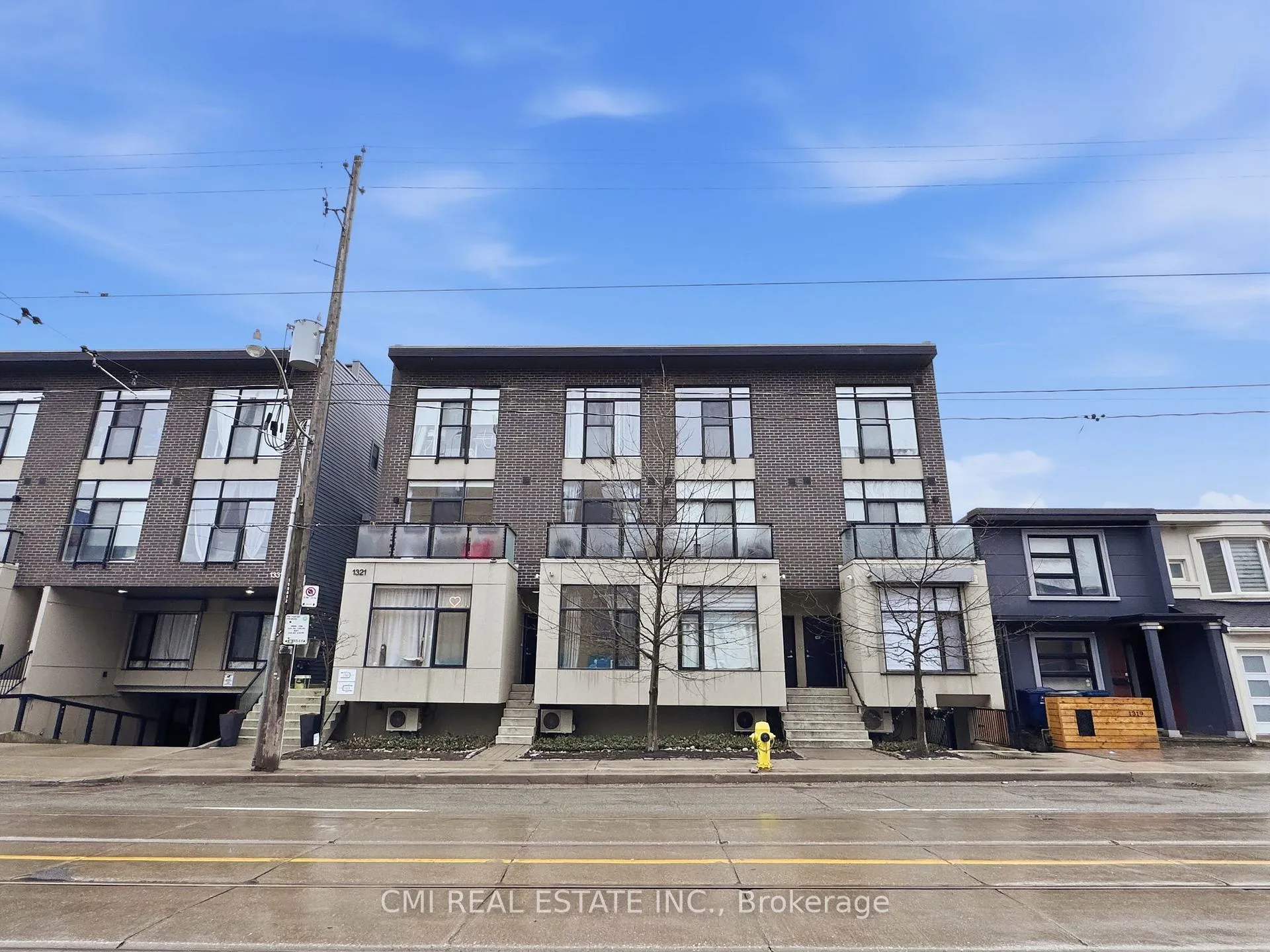 Photo 2 of Unit 14, 1321 Gerrard Street E, Toronto, Greenwood-Coxwell — HOMEH