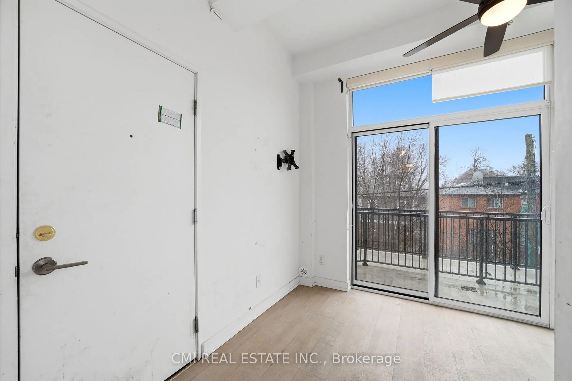 Photo 4 of Unit 14, 1321 Gerrard Street E, Toronto, Greenwood-Coxwell — HOMEH