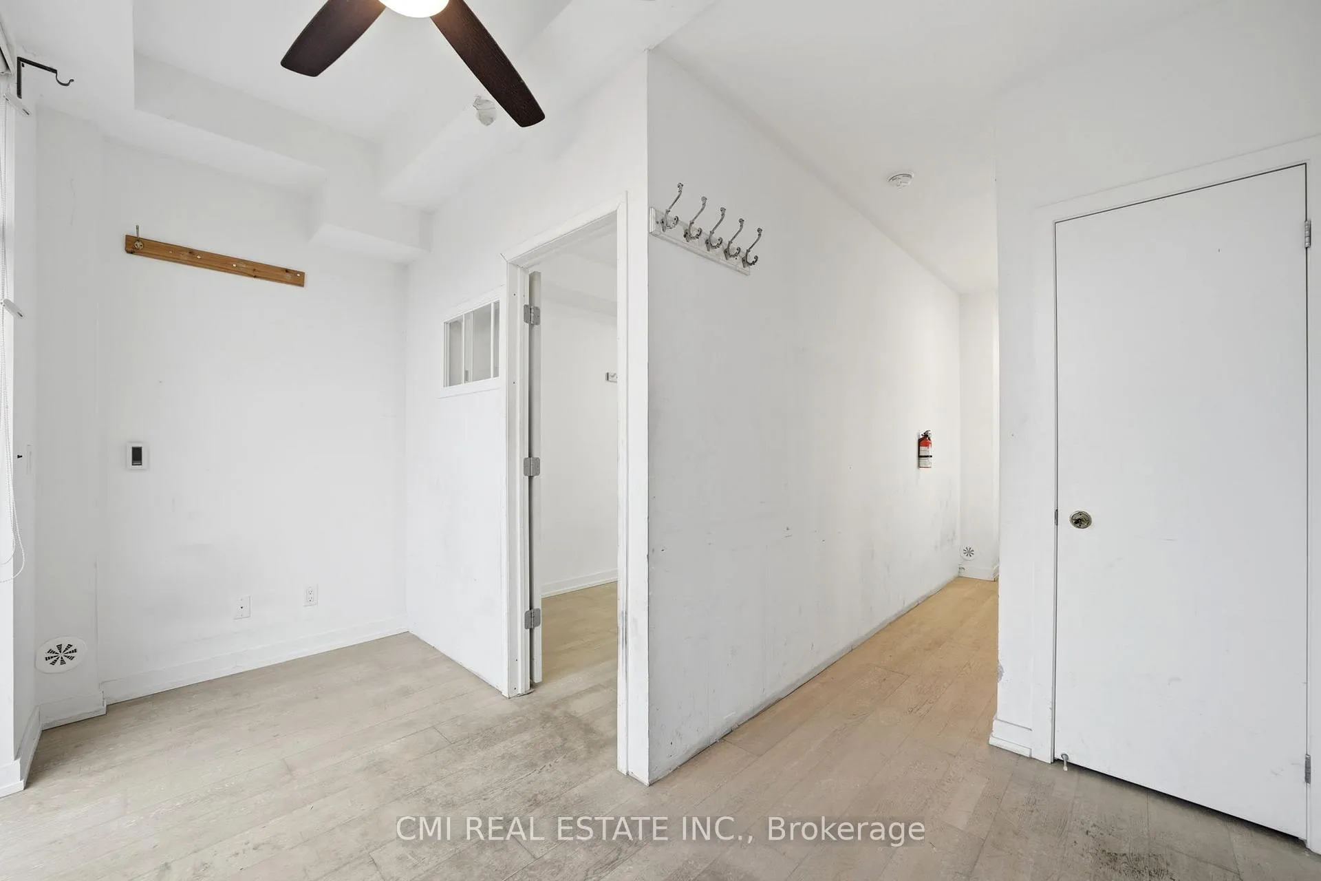 Photo 5 of Unit 14, 1321 Gerrard Street E, Toronto, Greenwood-Coxwell — HOMEH
