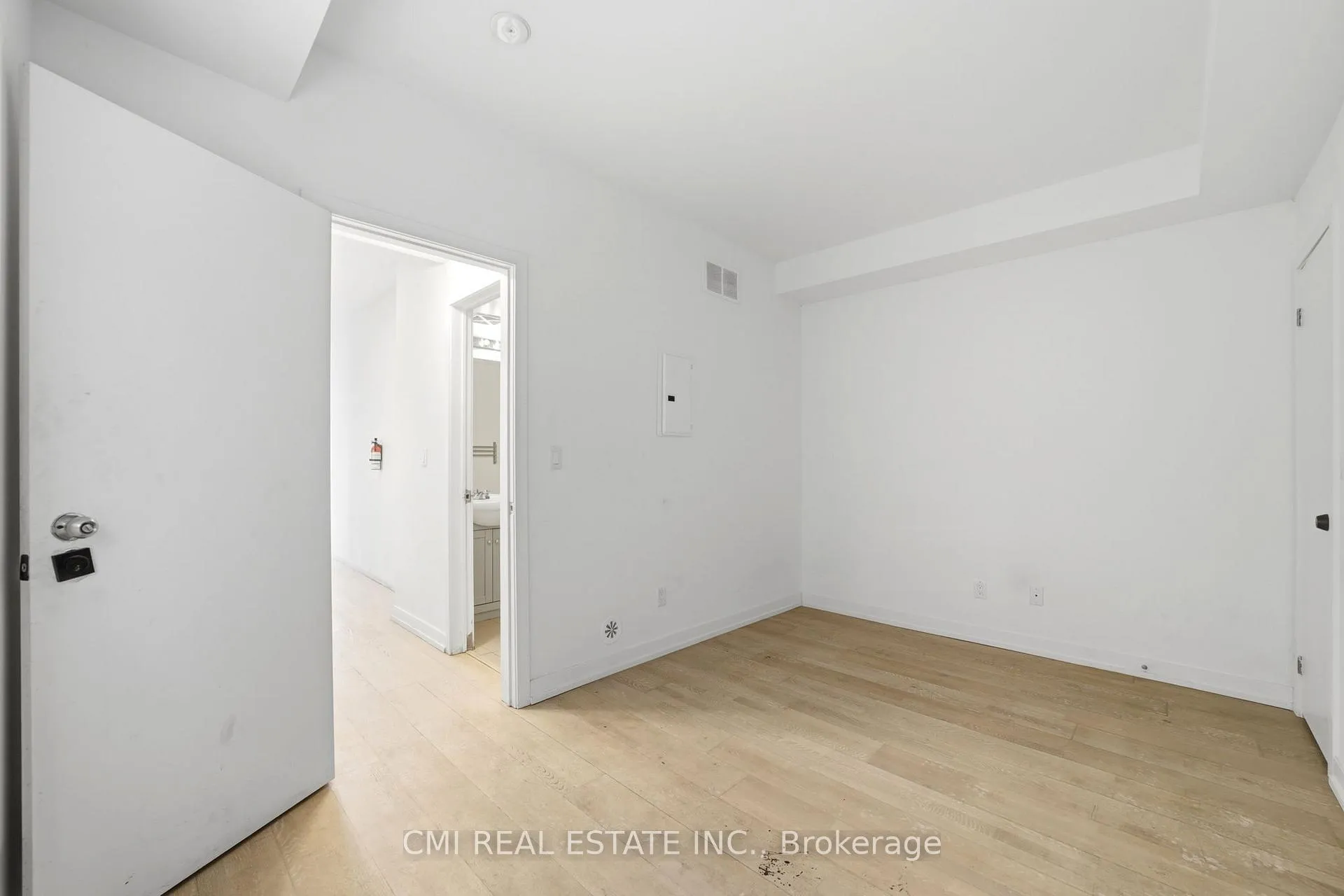 Photo 14 of Unit 14, 1321 Gerrard Street E, Toronto, Greenwood-Coxwell — HOMEH