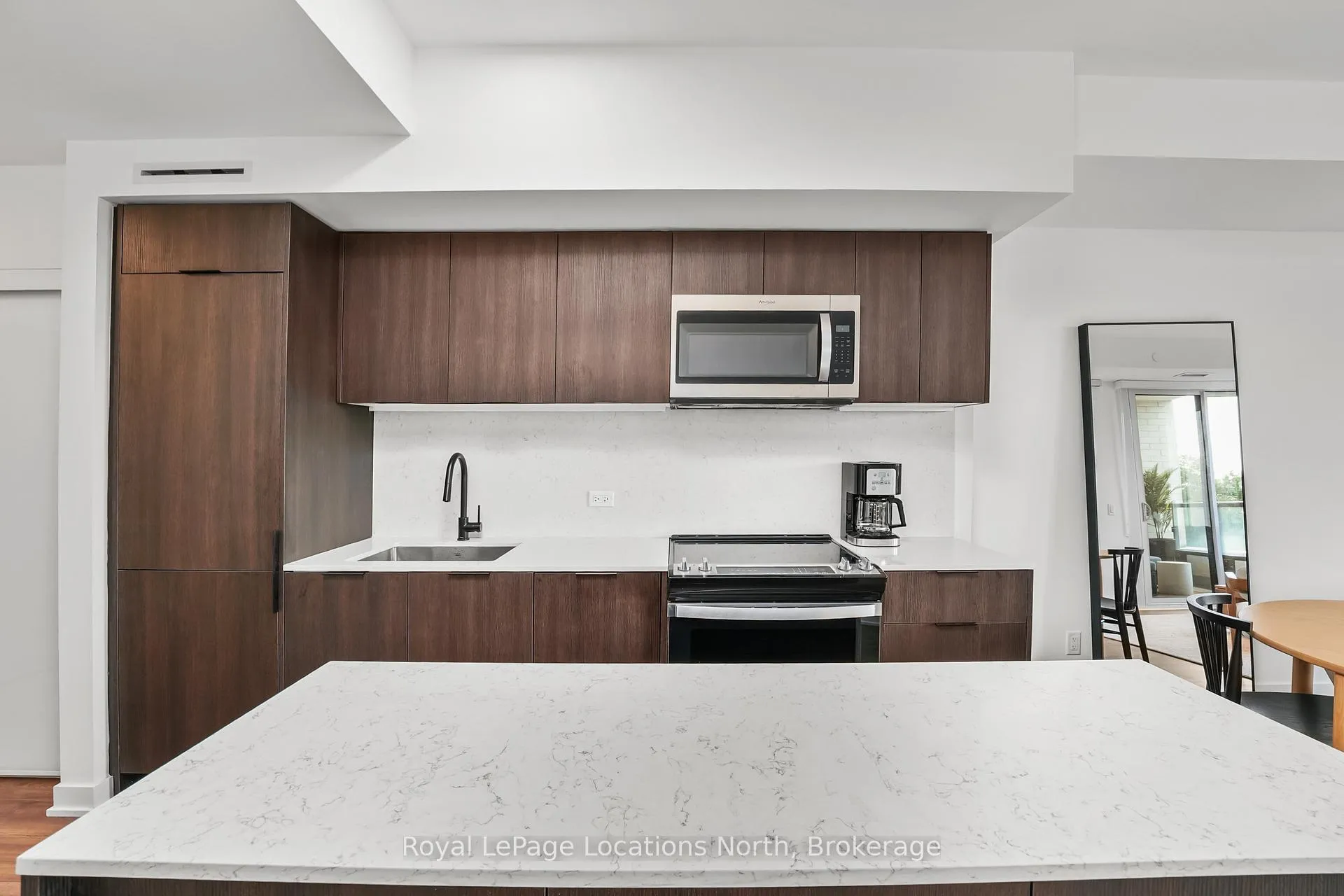 Photo 6 of 31 Huron Street, Collingwood — HOMEH