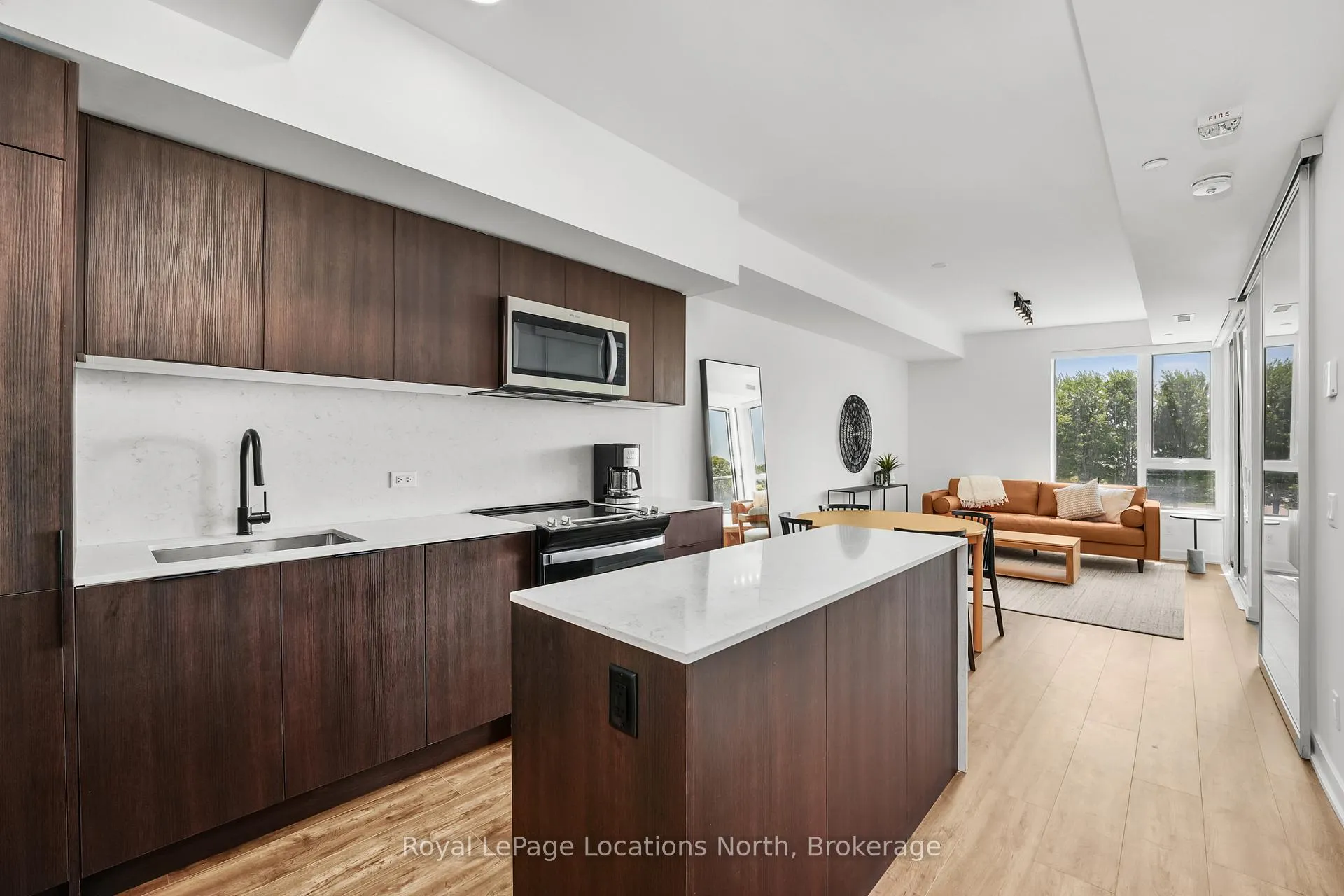 Photo 7 of 31 Huron Street, Collingwood — HOMEH