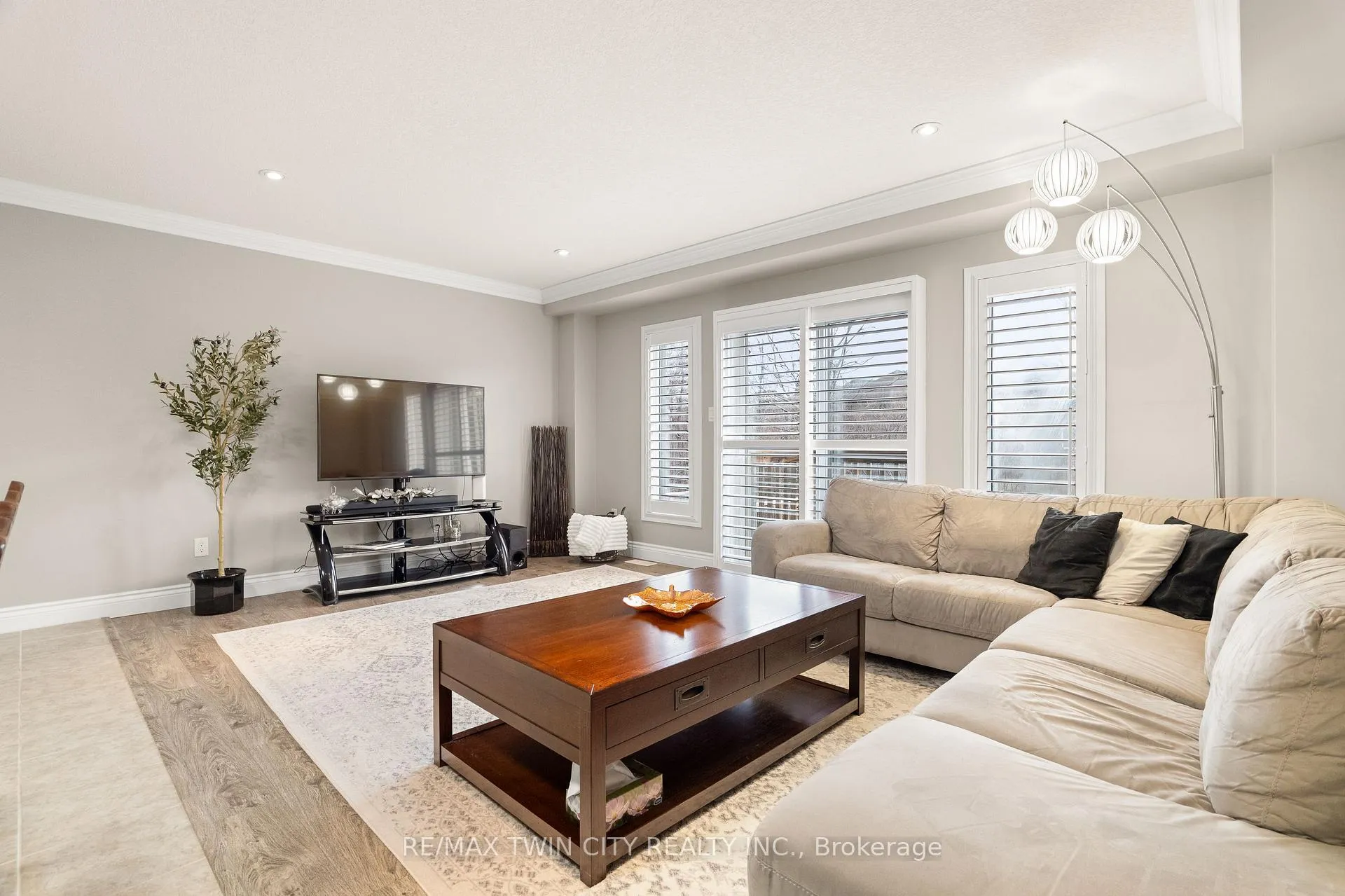 Photo 17 of 67 Meadowridge Street, Kitchener, Doon South — HOMEH