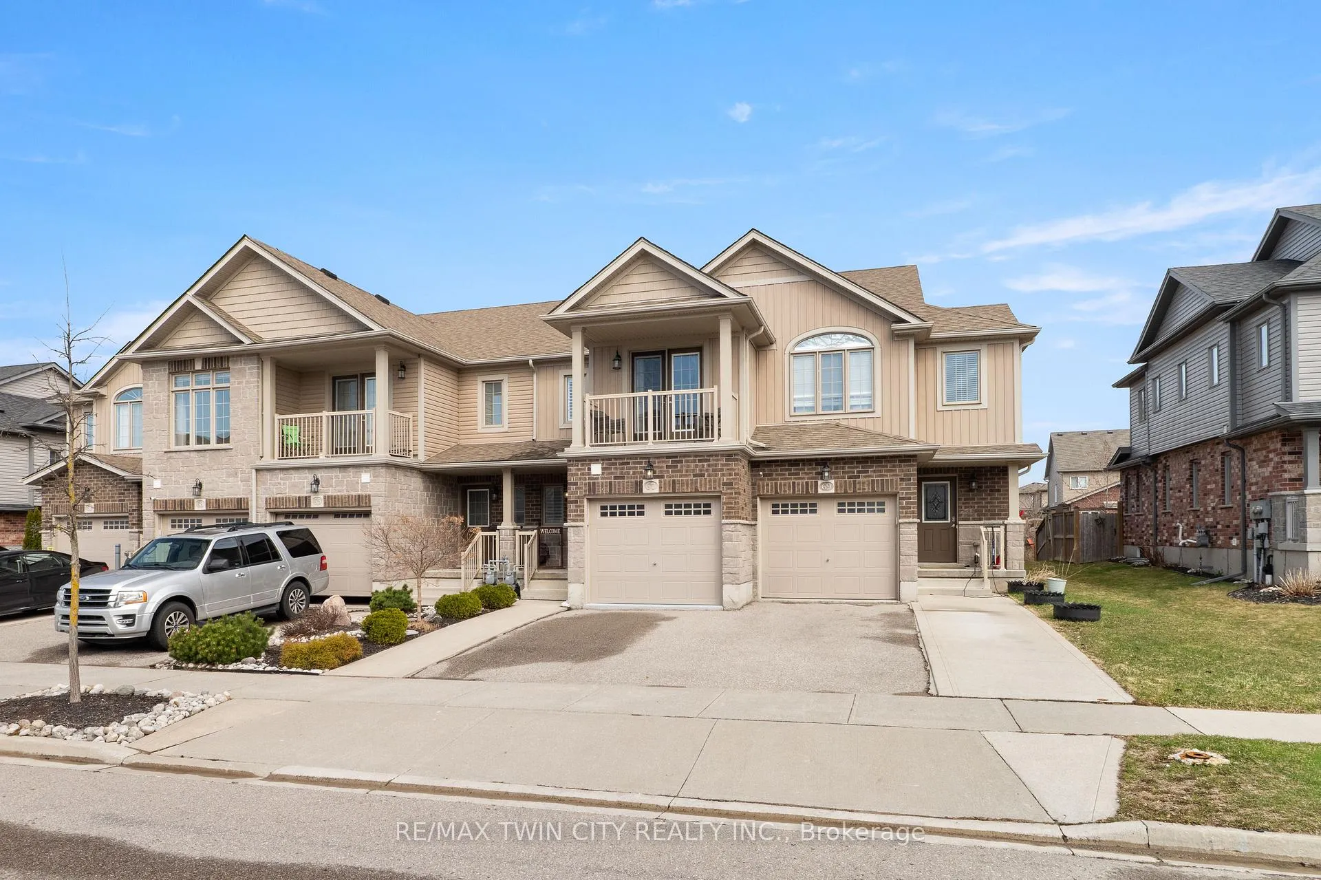 Photo 48 of 67 Meadowridge Street, Kitchener, Doon South — HOMEH