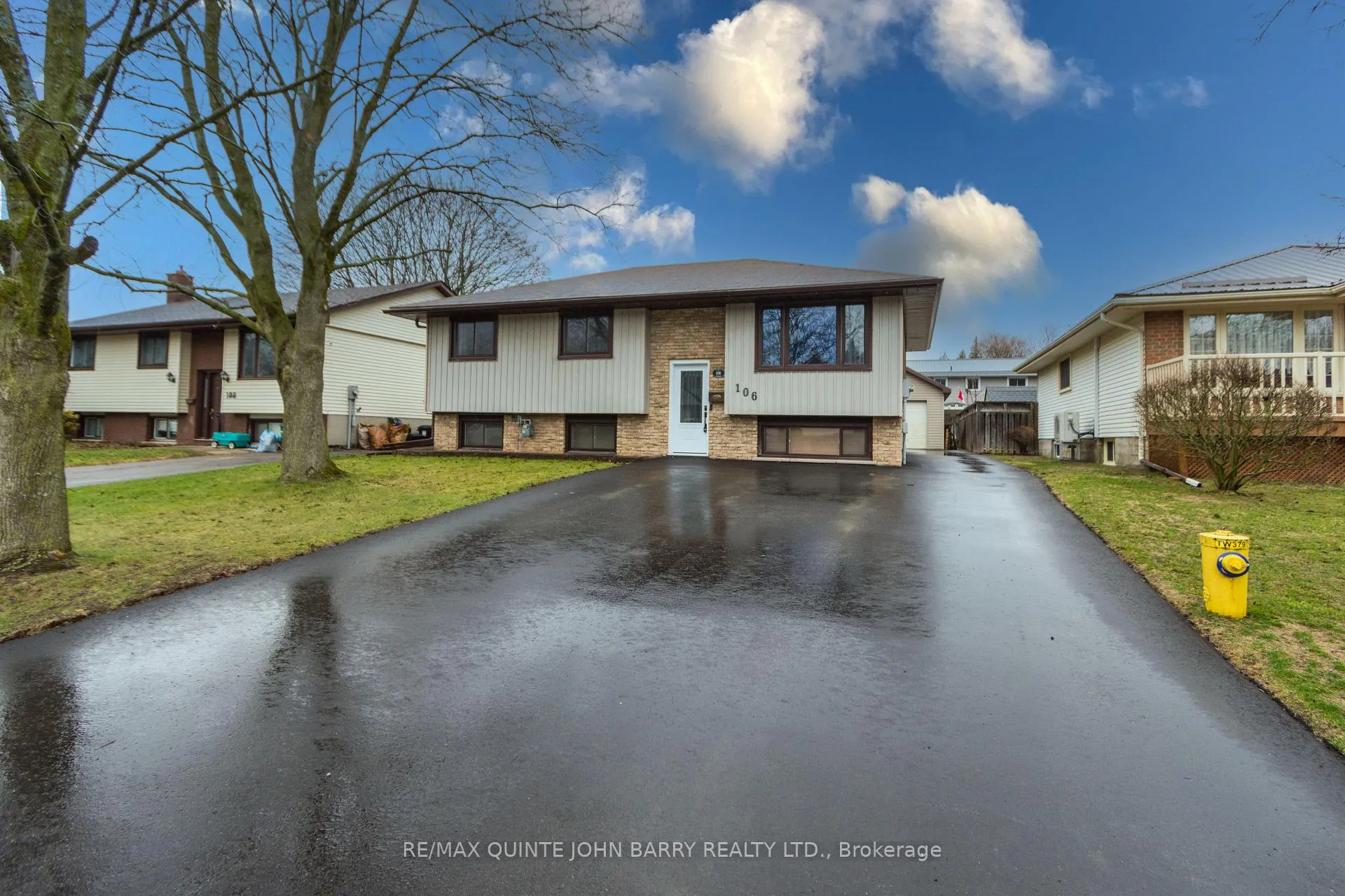 Photo 3 of 106 Nicholas Street, Quinte West, Trenton Ward — HOMEH