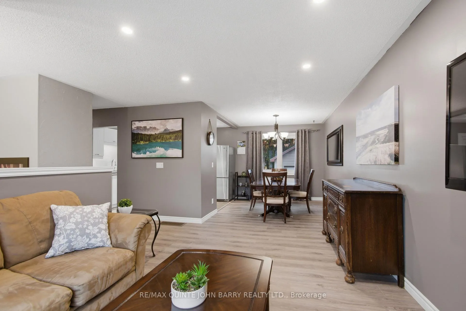 Photo 7 of 106 Nicholas Street, Quinte West, Trenton Ward — HOMEH