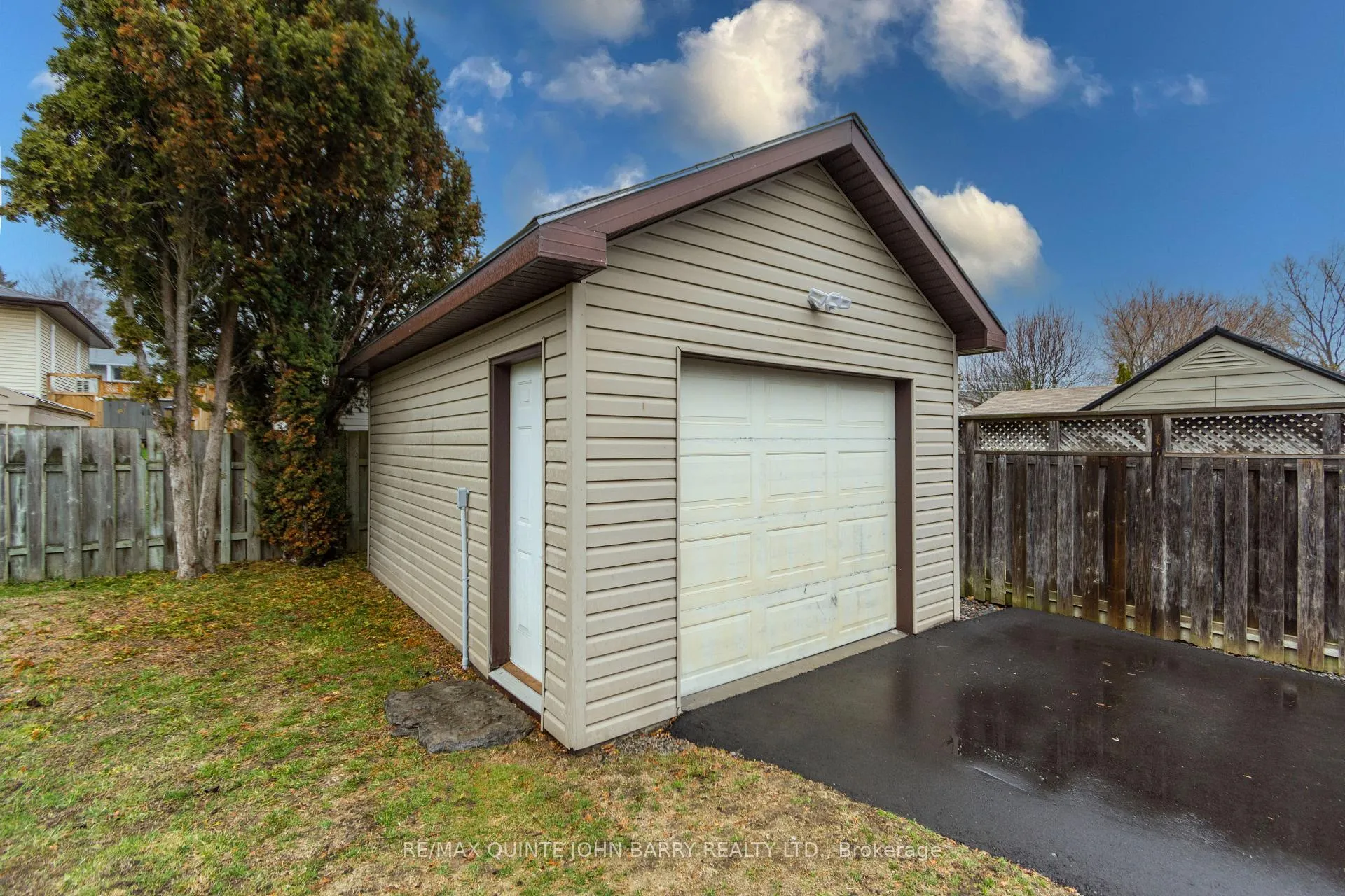 Photo 31 of 106 Nicholas Street, Quinte West, Trenton Ward — HOMEH