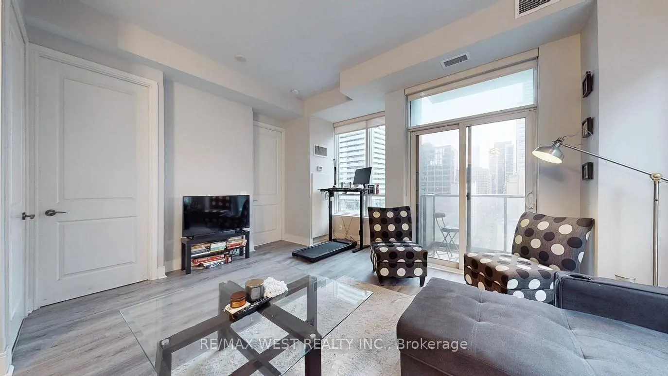 Photo 7 of Unit 1202, 21 Balmuto Street, Toronto, Bay Street Corridor — HOMEH