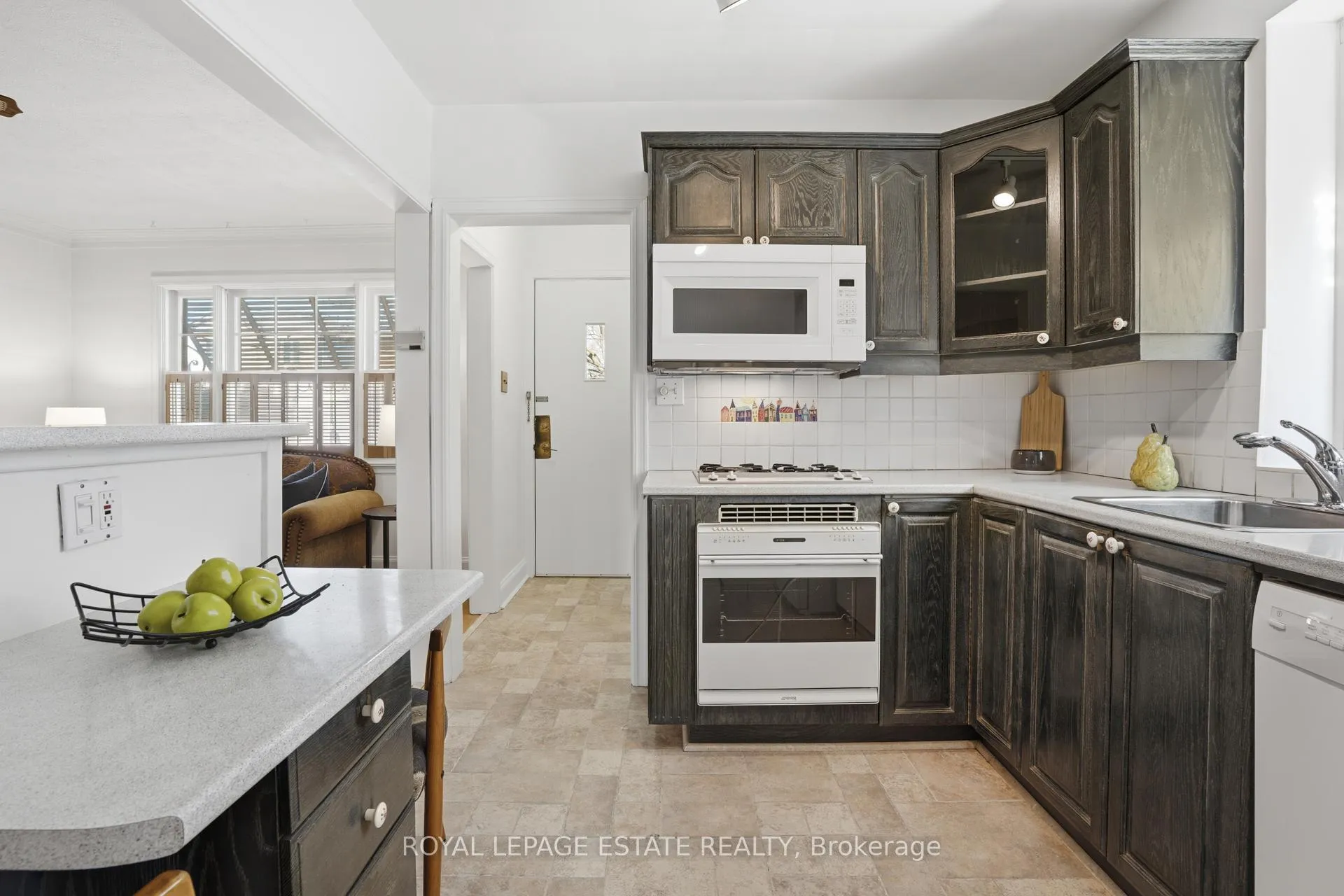 Photo 5 of 62 Binswood Avenue, Toronto, Danforth Village-East York — HOMEH