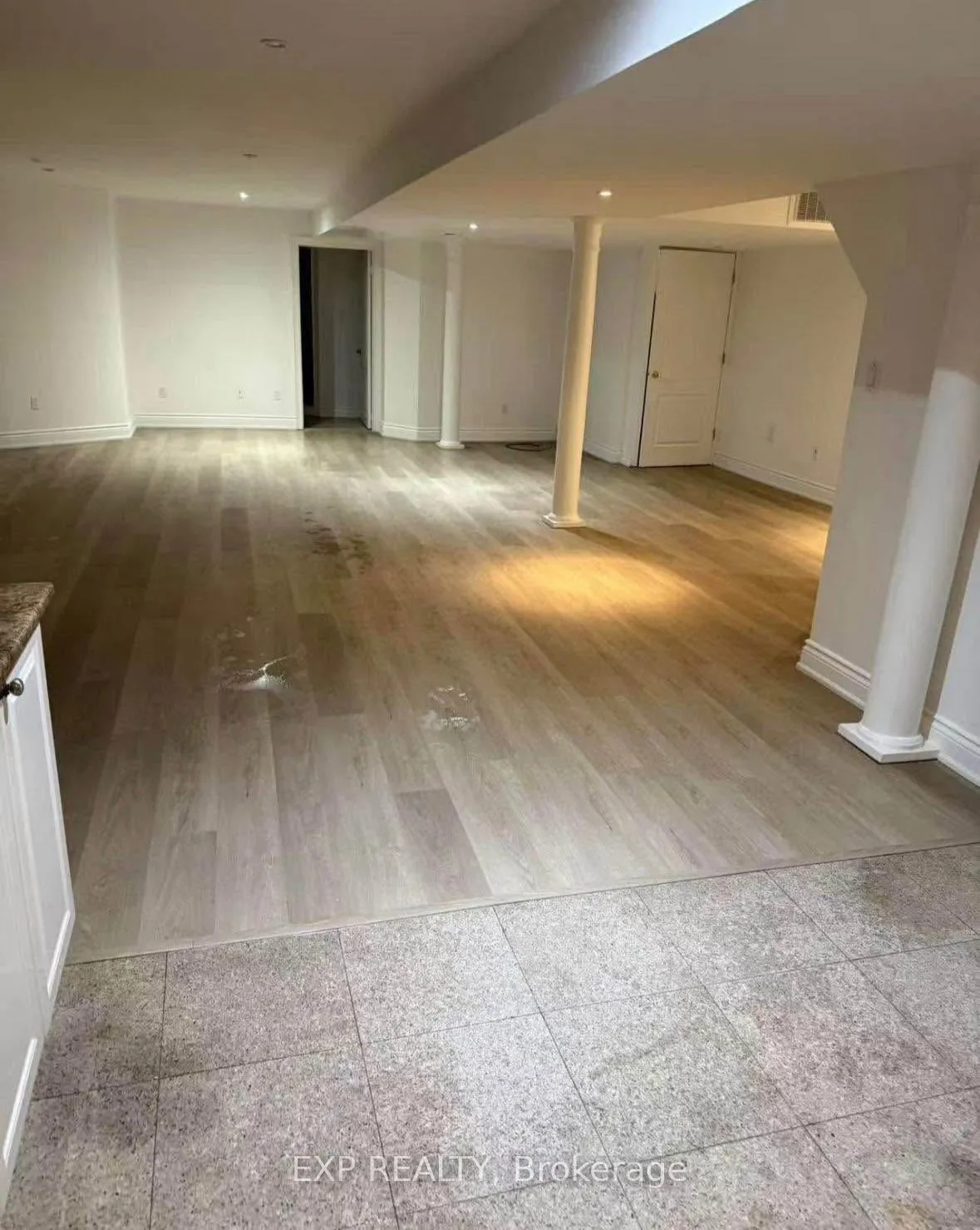 Photo 2 of 48 Francesca Court, Vaughan, East Woodbridge — HOMEH
