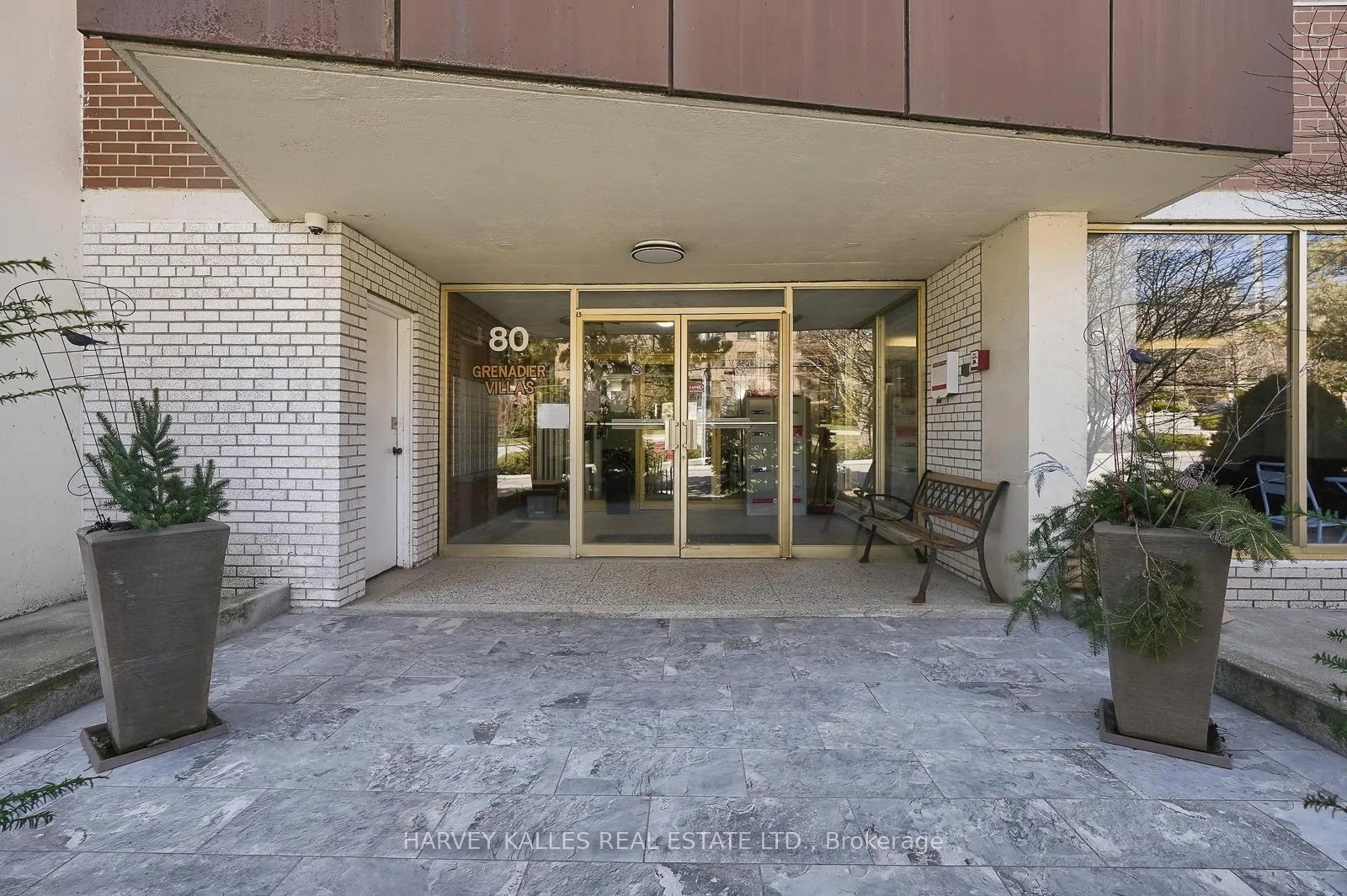 Photo 2 of Unit 206, 80 Coe Hill Drive, Toronto, High Park-Swansea — HOMEH