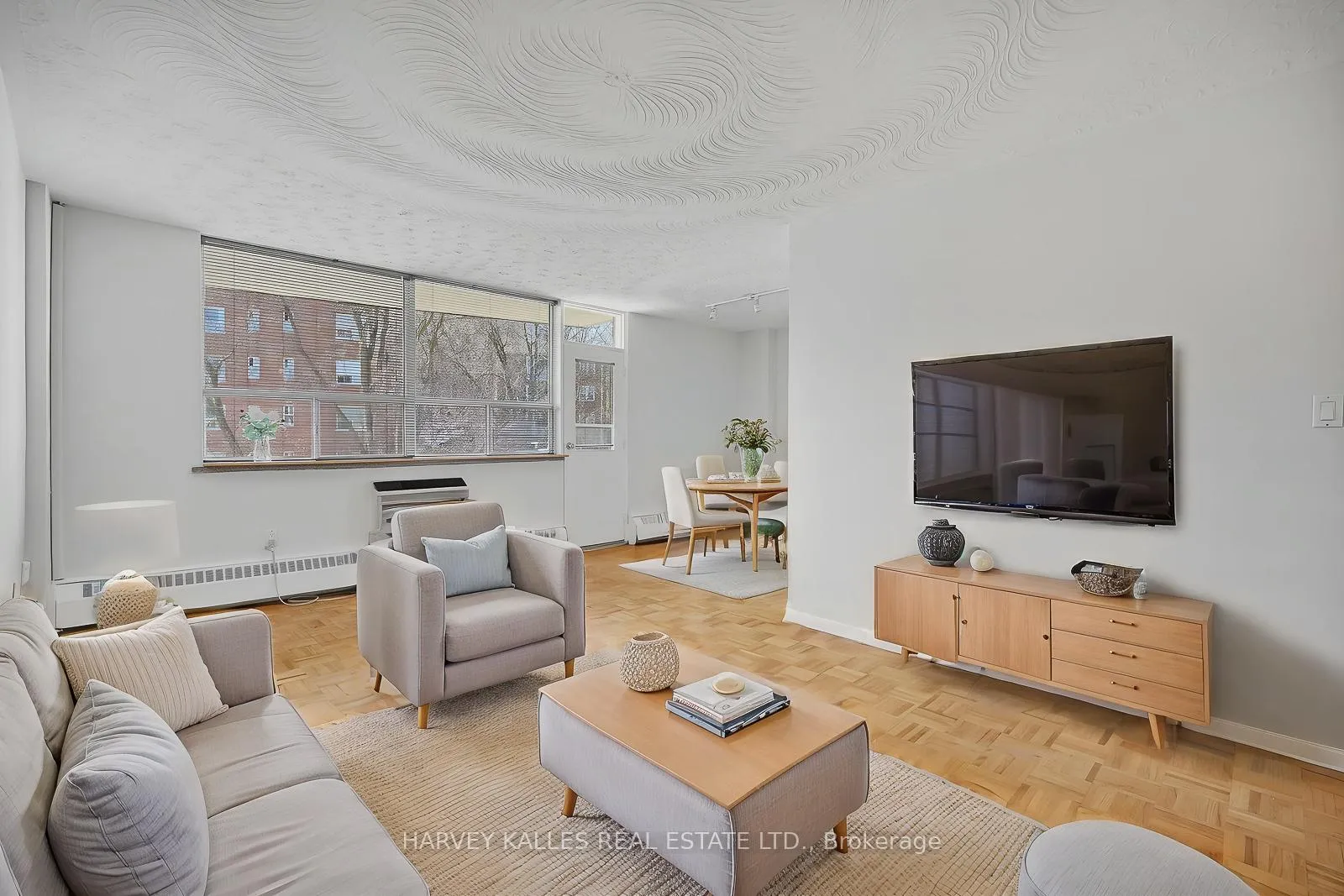 Photo 4 of Unit 206, 80 Coe Hill Drive, Toronto, High Park-Swansea — HOMEH