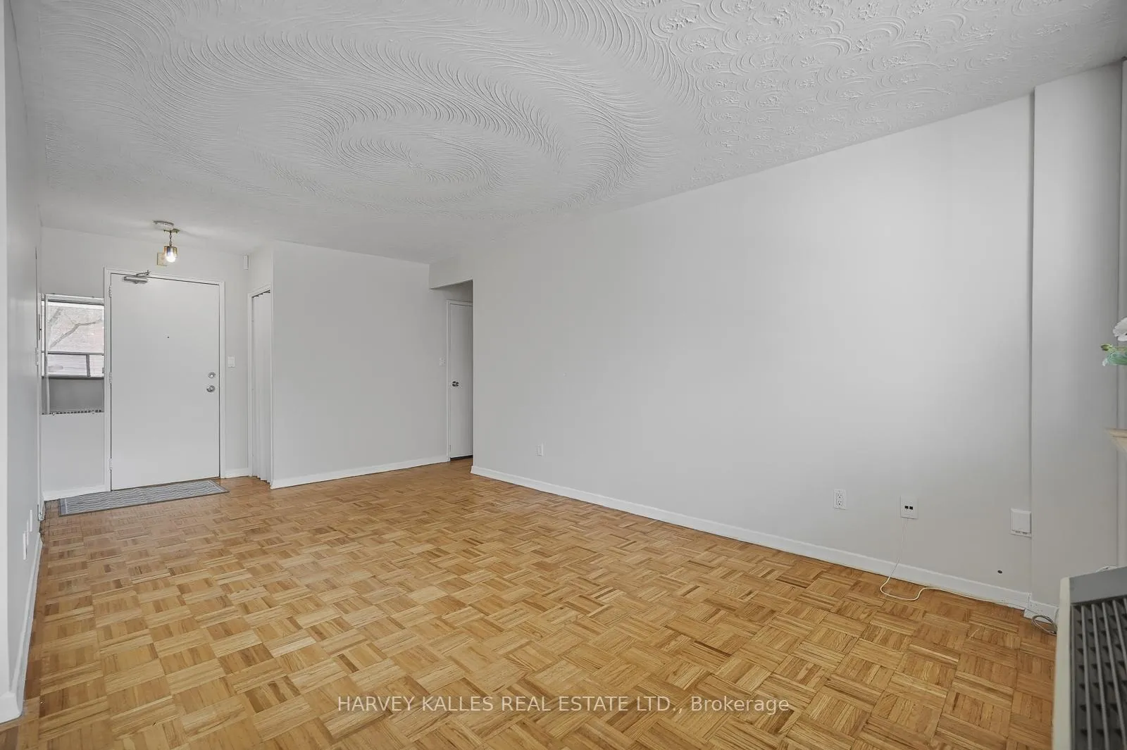 Photo 6 of Unit 206, 80 Coe Hill Drive, Toronto, High Park-Swansea — HOMEH