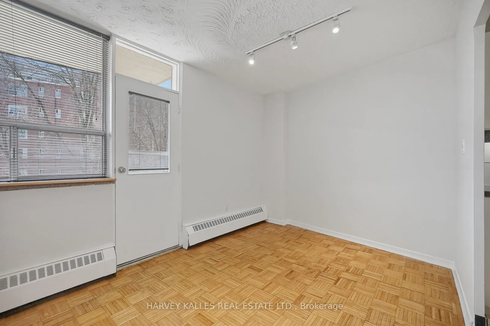 Photo 8 of Unit 206, 80 Coe Hill Drive, Toronto, High Park-Swansea — HOMEH