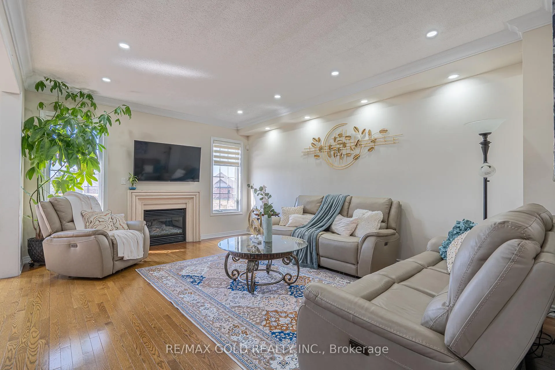 Photo 8 of 36 Naperton Drive, Brampton, Sandringham-Wellington — HOMEH
