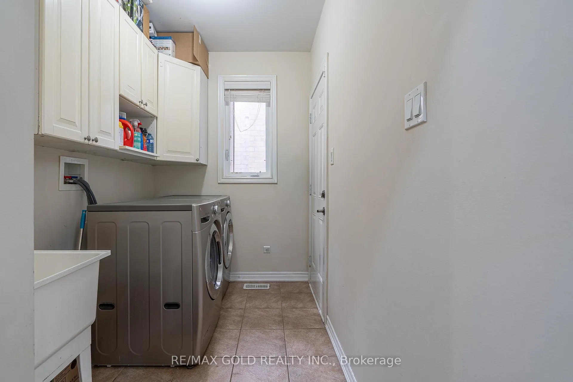 Photo 15 of 36 Naperton Drive, Brampton, Sandringham-Wellington — HOMEH