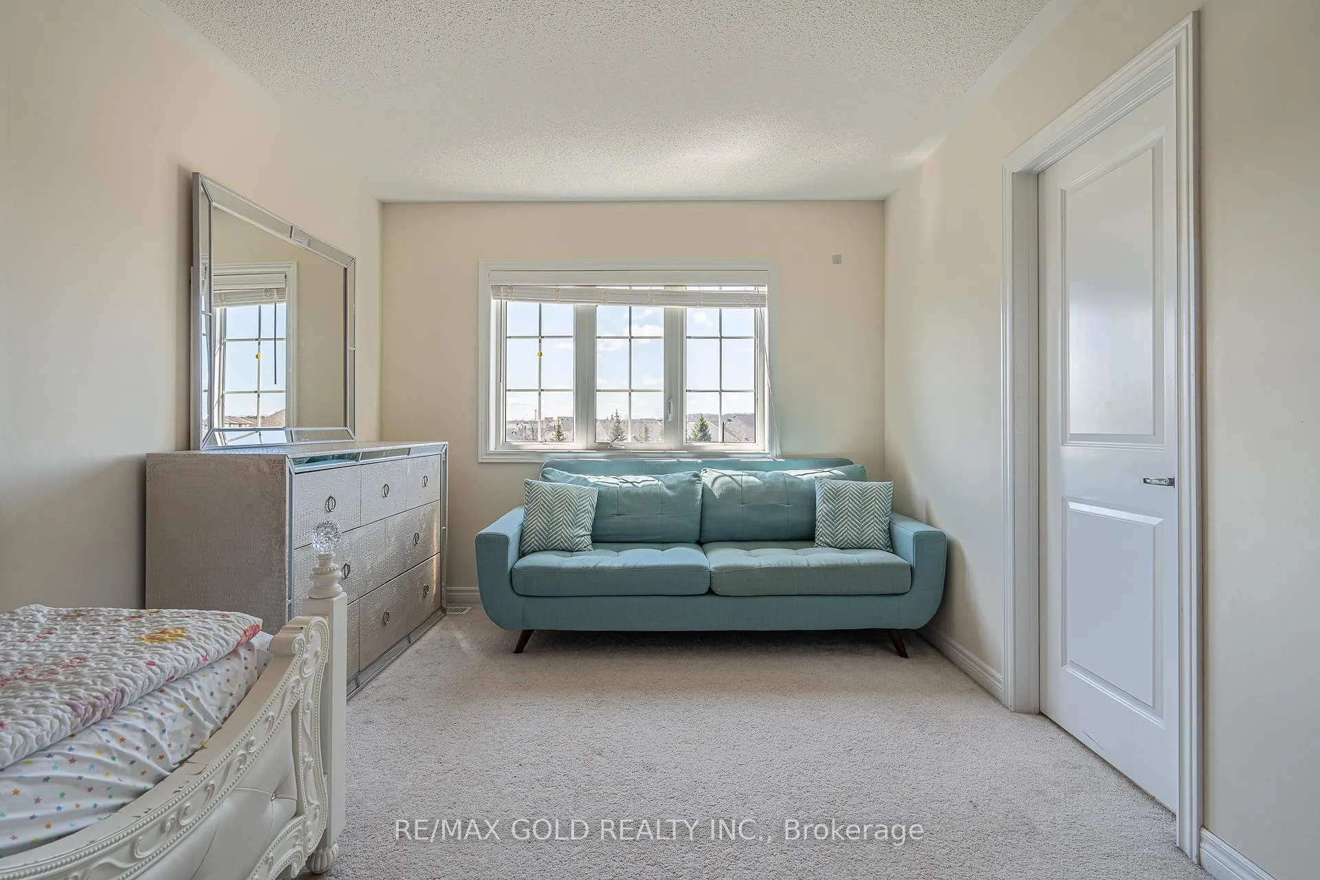 Photo 20 of 36 Naperton Drive, Brampton, Sandringham-Wellington — HOMEH