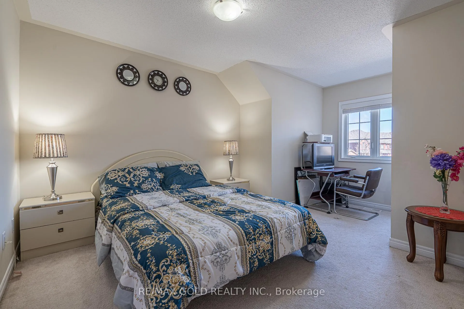 Photo 24 of 36 Naperton Drive, Brampton, Sandringham-Wellington — HOMEH
