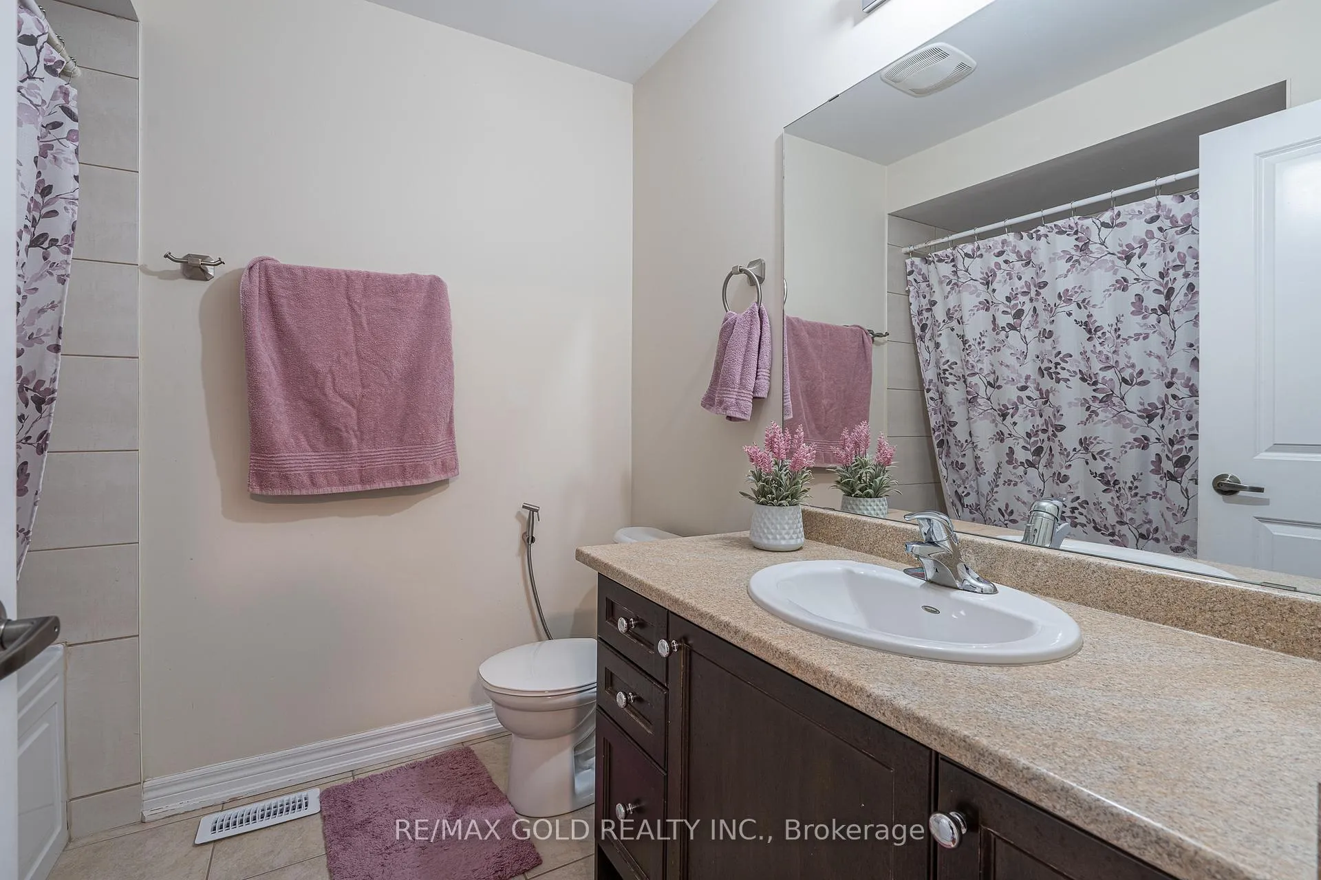 Photo 31 of 36 Naperton Drive, Brampton, Sandringham-Wellington — HOMEH
