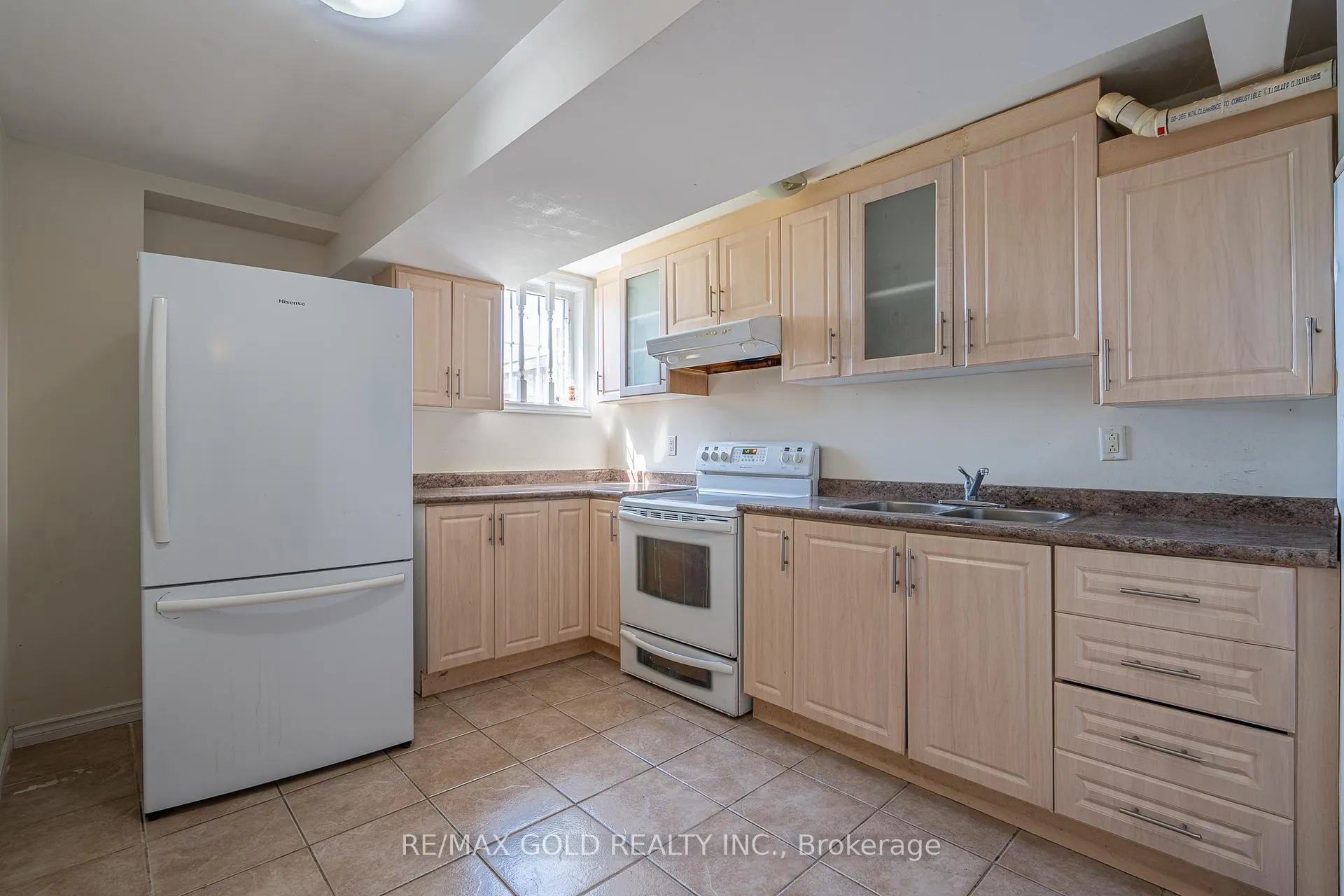 Photo 37 of 36 Naperton Drive, Brampton, Sandringham-Wellington — HOMEH