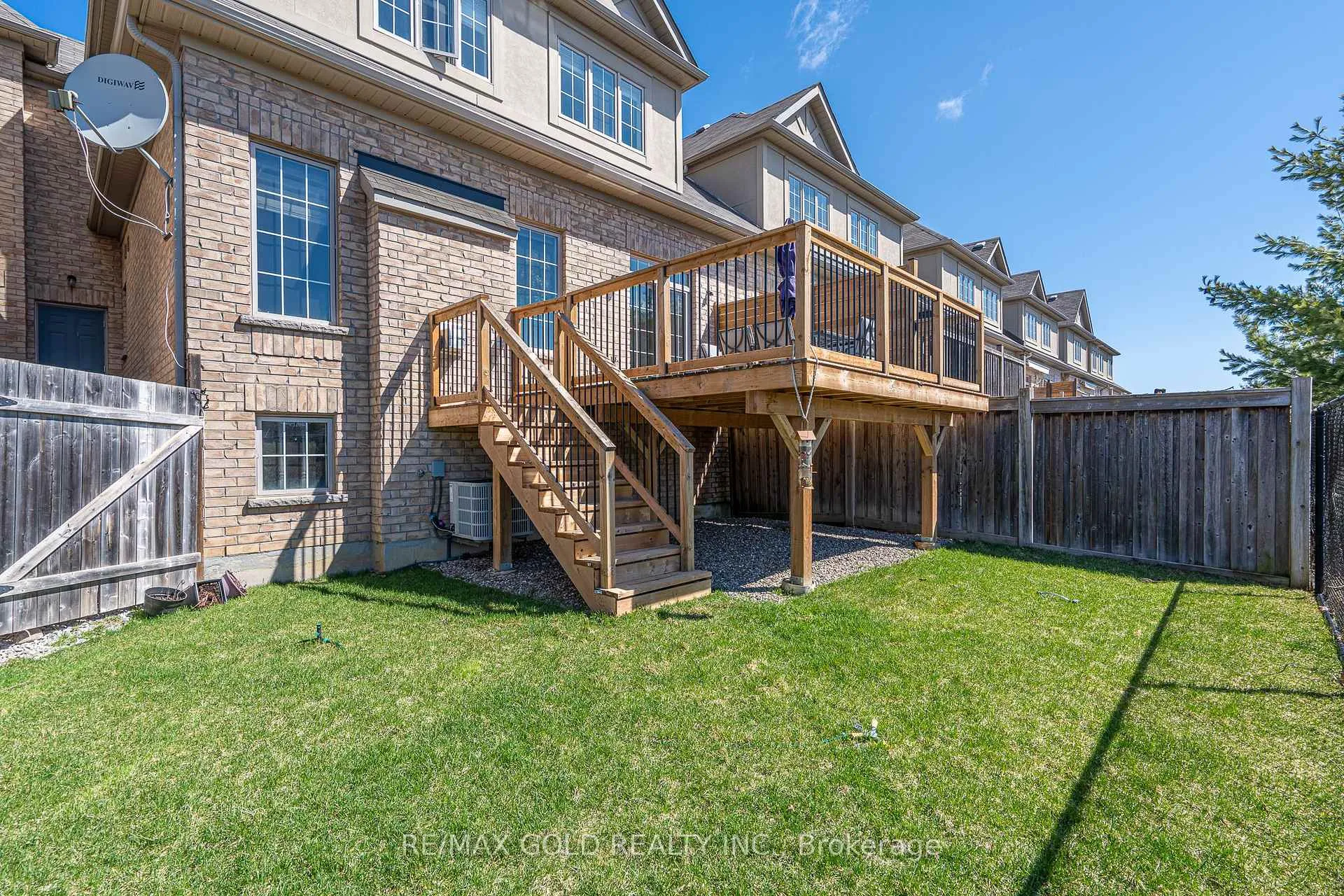 Photo 41 of 36 Naperton Drive, Brampton, Sandringham-Wellington — HOMEH