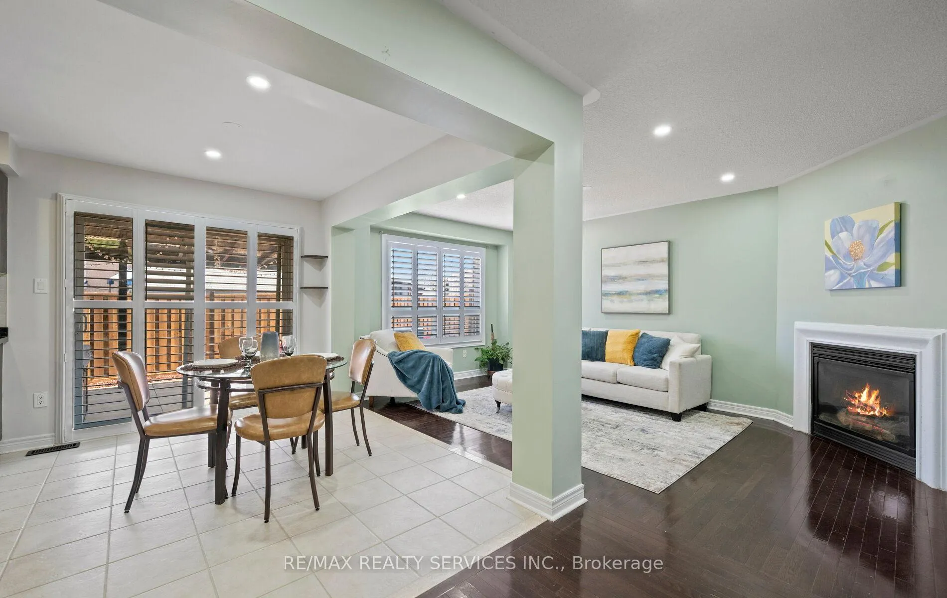 Photo 12 of 5 Thornbush Boulevard, Brampton, Fletcher's Meadow — HOMEH