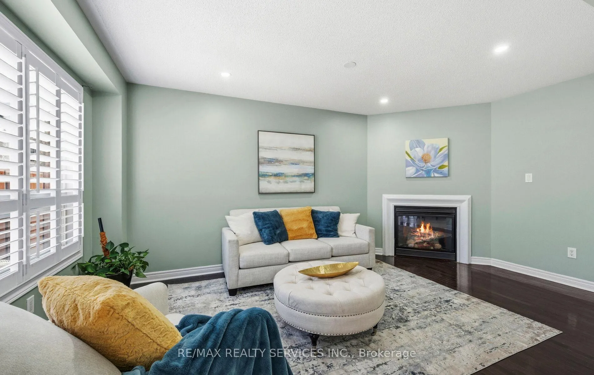 Photo 15 of 5 Thornbush Boulevard, Brampton, Fletcher's Meadow — HOMEH