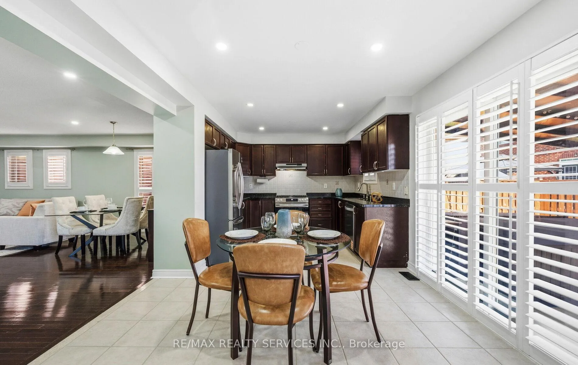 Photo 16 of 5 Thornbush Boulevard, Brampton, Fletcher's Meadow — HOMEH