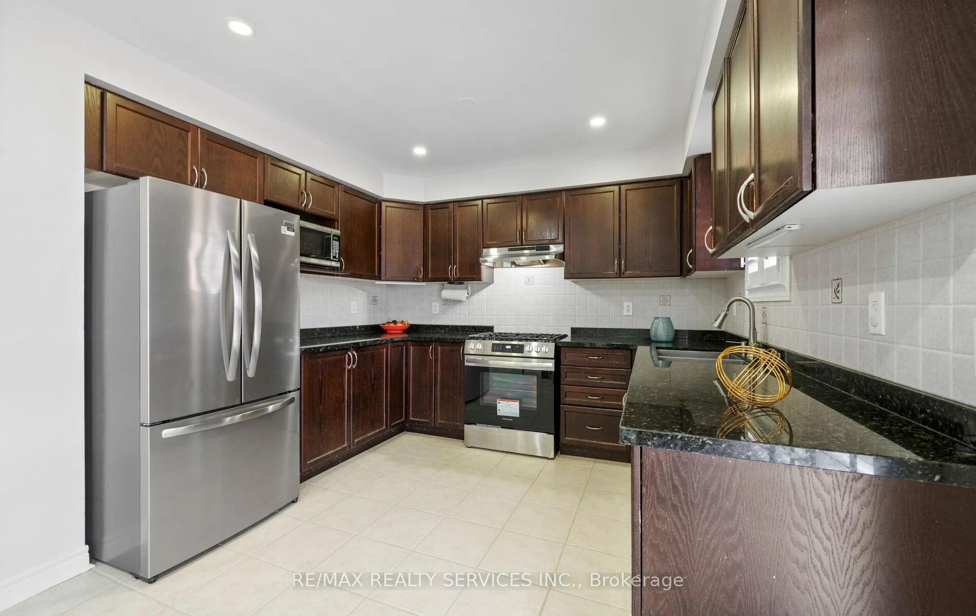 Photo 18 of 5 Thornbush Boulevard, Brampton, Fletcher's Meadow — HOMEH