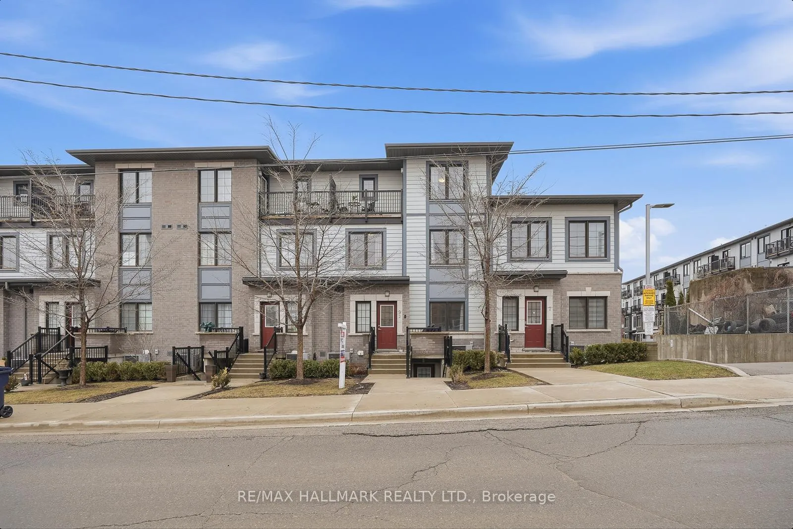Photo 2 of Unit 2, 9 Forbes Avenue, Toronto, Keelesdale-Eglinton West — HOMEH