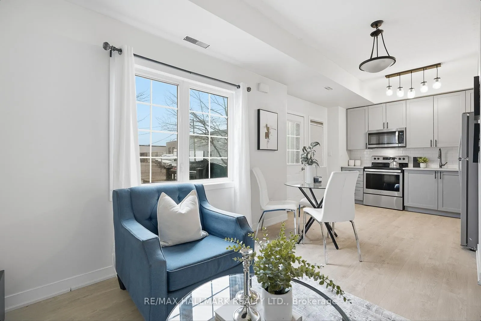 Photo 13 of Unit 2, 9 Forbes Avenue, Toronto, Keelesdale-Eglinton West — HOMEH
