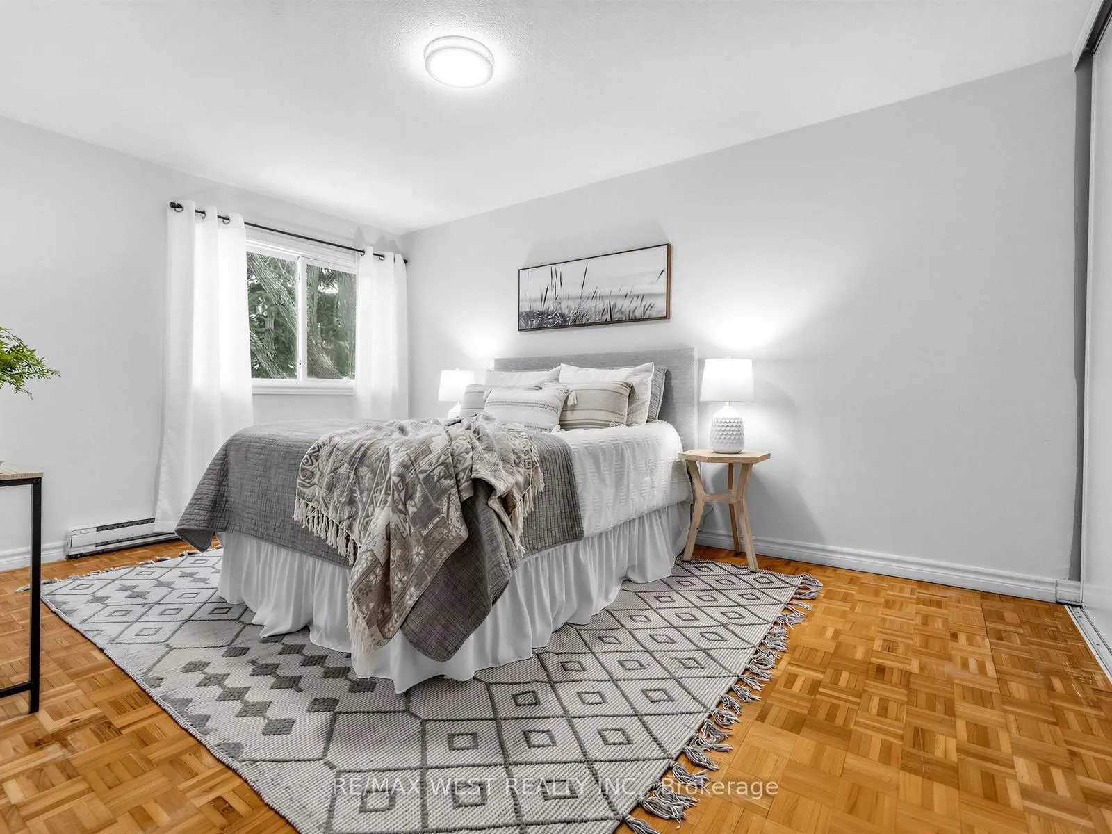 Photo 12 of Unit 117, 246 Milestone Crescent, Aurora, Aurora Village — HOMEH