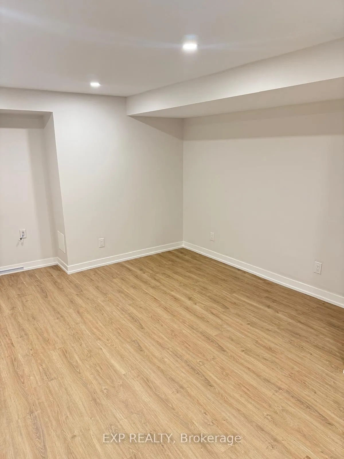 Photo 19 of 1143 Beaver Valley Crescent, Oshawa, Northglen — HOMEH