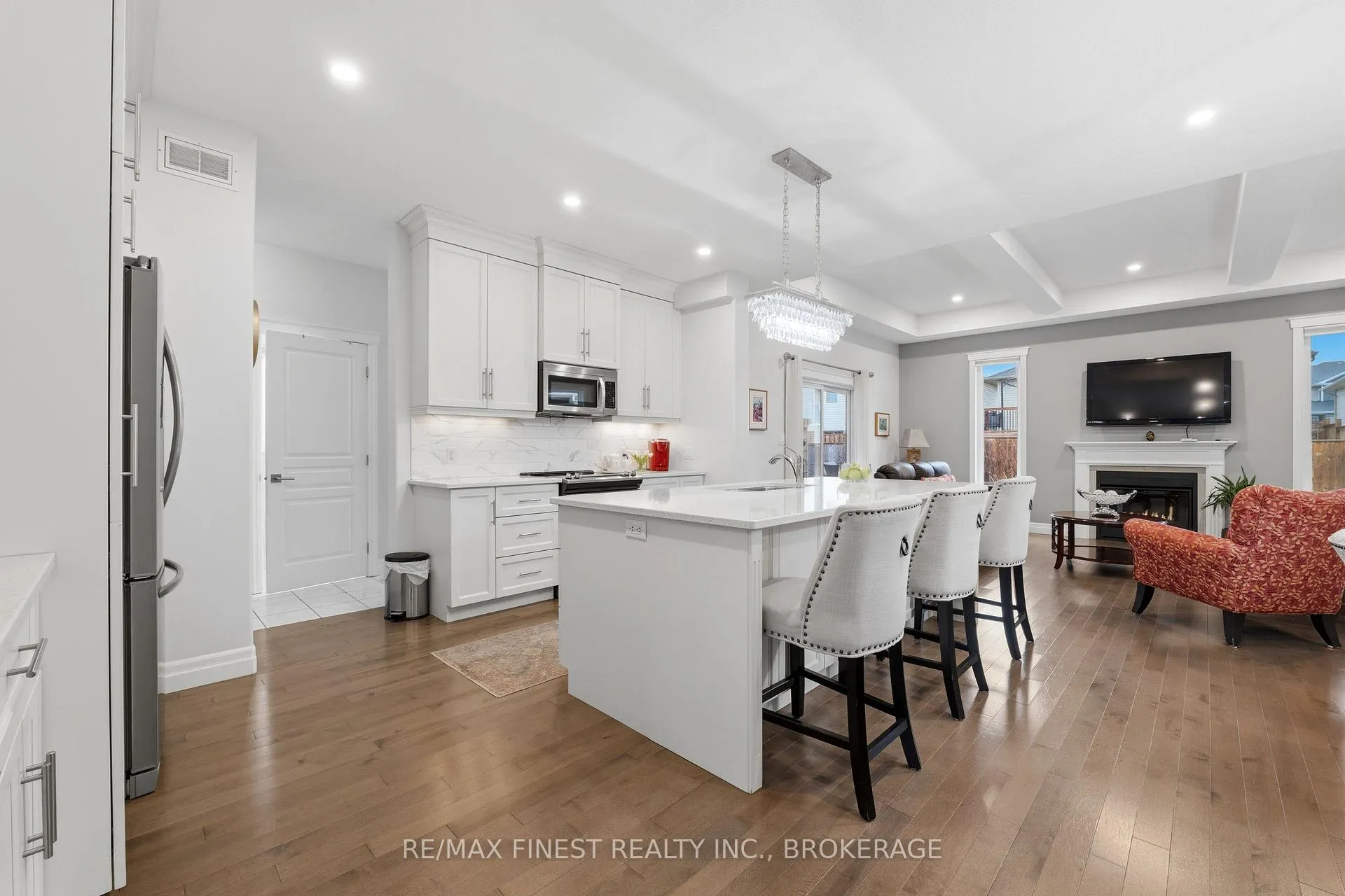 Photo 8 of 1298 Carfa Crescent, Kingston, City Northwest — HOMEH